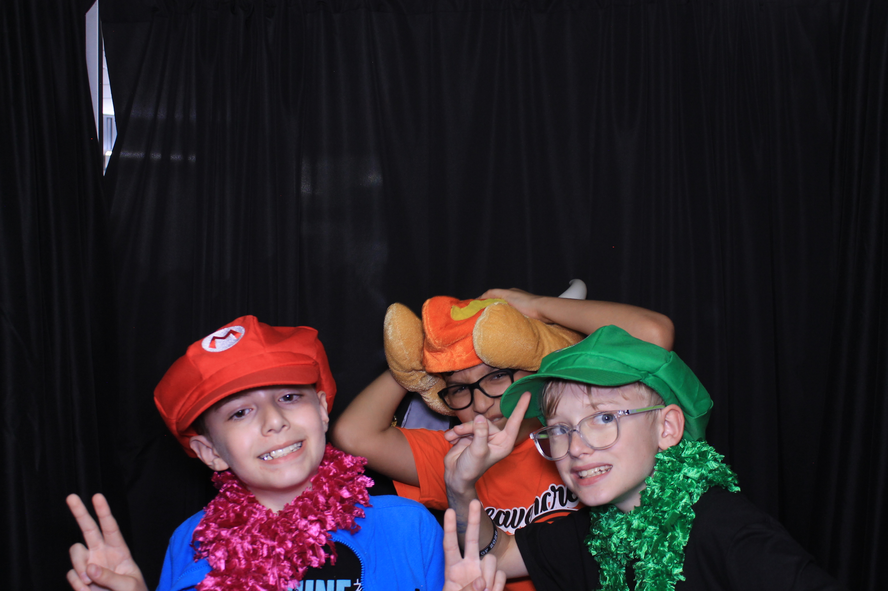 Trebein 5th Grade Sendoff!! | View more photos from the event at gallery.photoboothcincy.com/u/PhotoBoothCincy/Trebein-5th-Grade-Sendoff