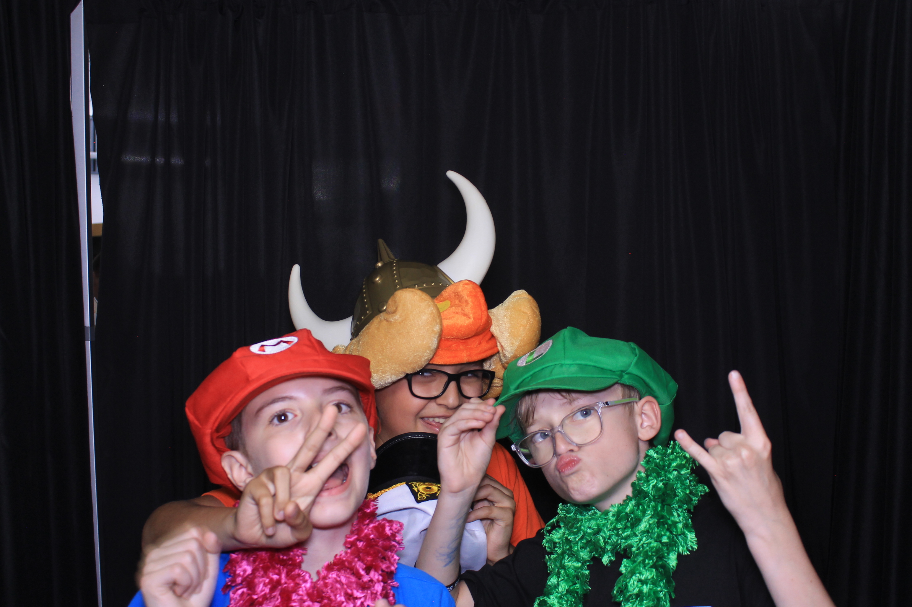 Trebein 5th Grade Sendoff!! | View more photos from the event at gallery.photoboothcincy.com/u/PhotoBoothCincy/Trebein-5th-Grade-Sendoff