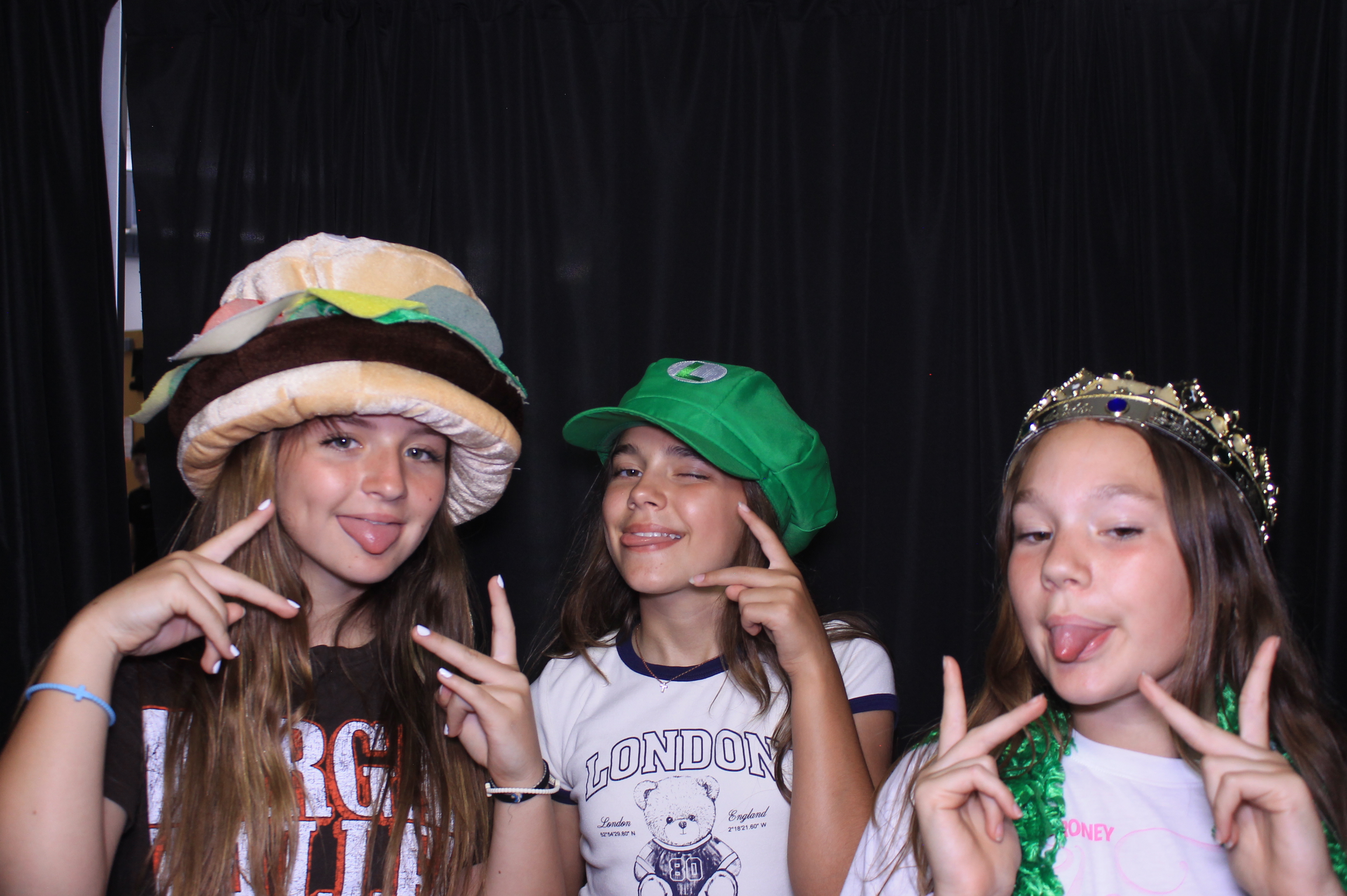 Trebein 5th Grade Sendoff!! | View more photos from the event at gallery.photoboothcincy.com/u/PhotoBoothCincy/Trebein-5th-Grade-Sendoff