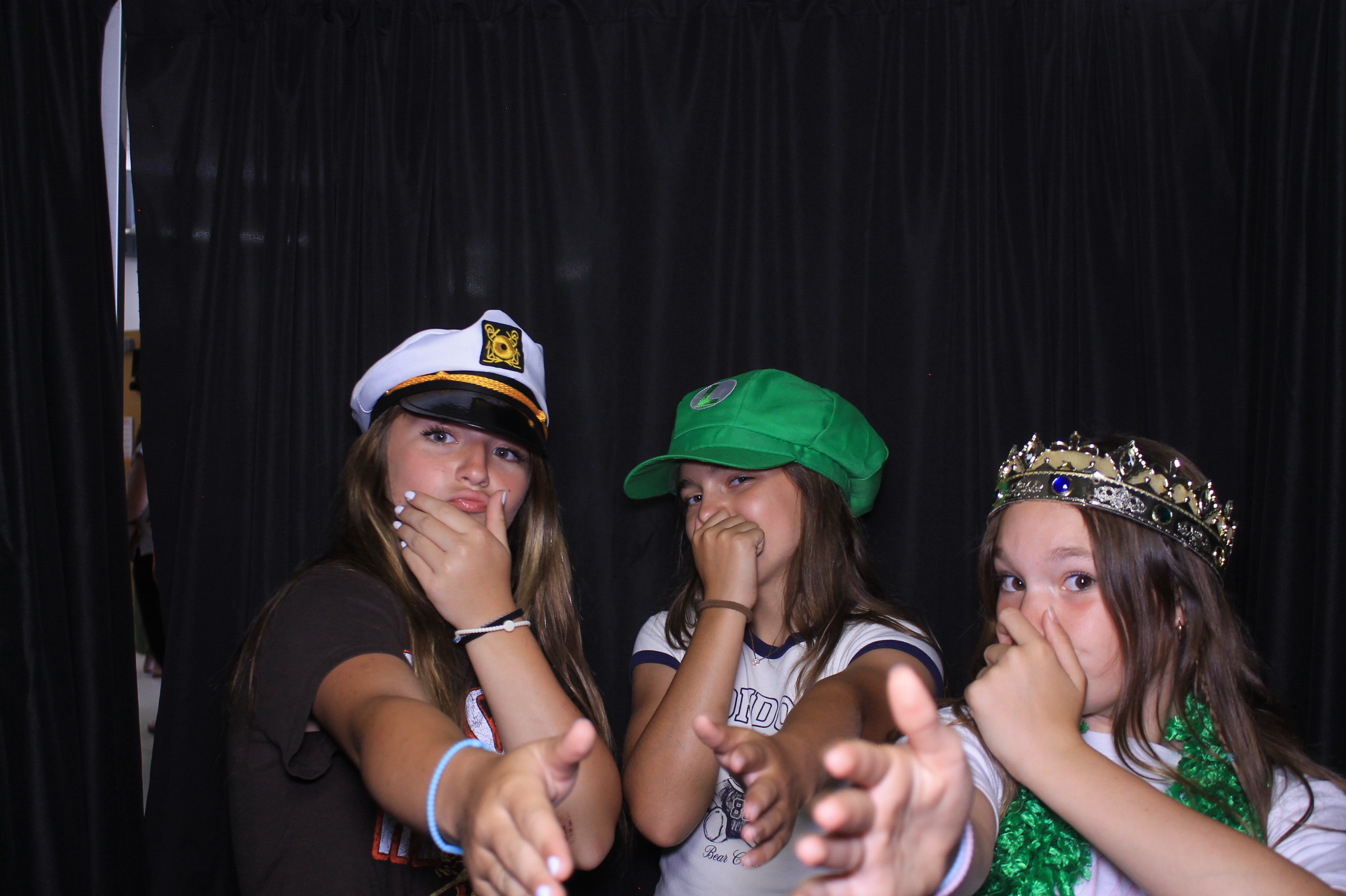 Trebein 5th Grade Sendoff!! | View more photos from the event at gallery.photoboothcincy.com/u/PhotoBoothCincy/Trebein-5th-Grade-Sendoff