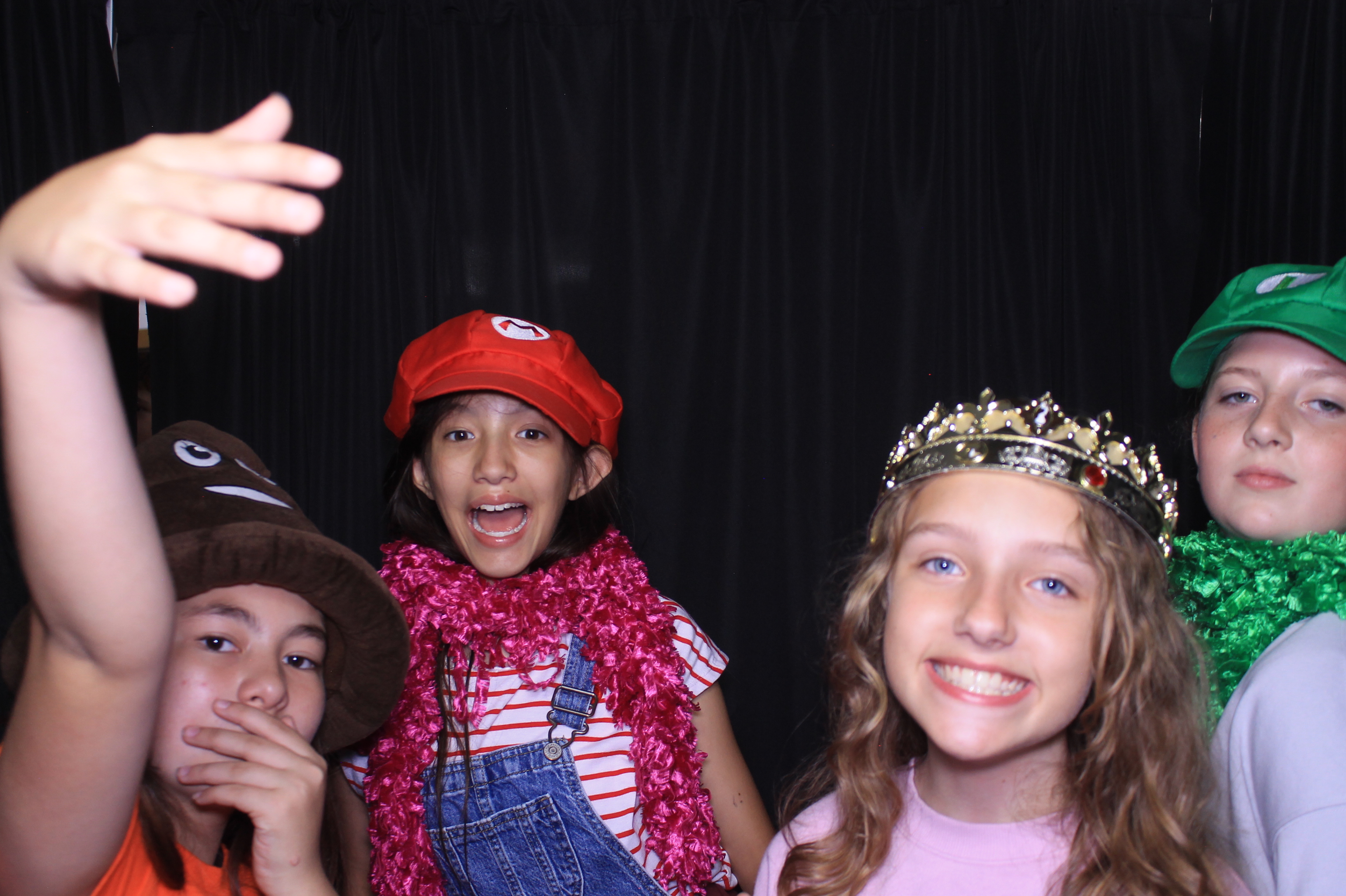 Trebein 5th Grade Sendoff!! | View more photos from the event at gallery.photoboothcincy.com/u/PhotoBoothCincy/Trebein-5th-Grade-Sendoff