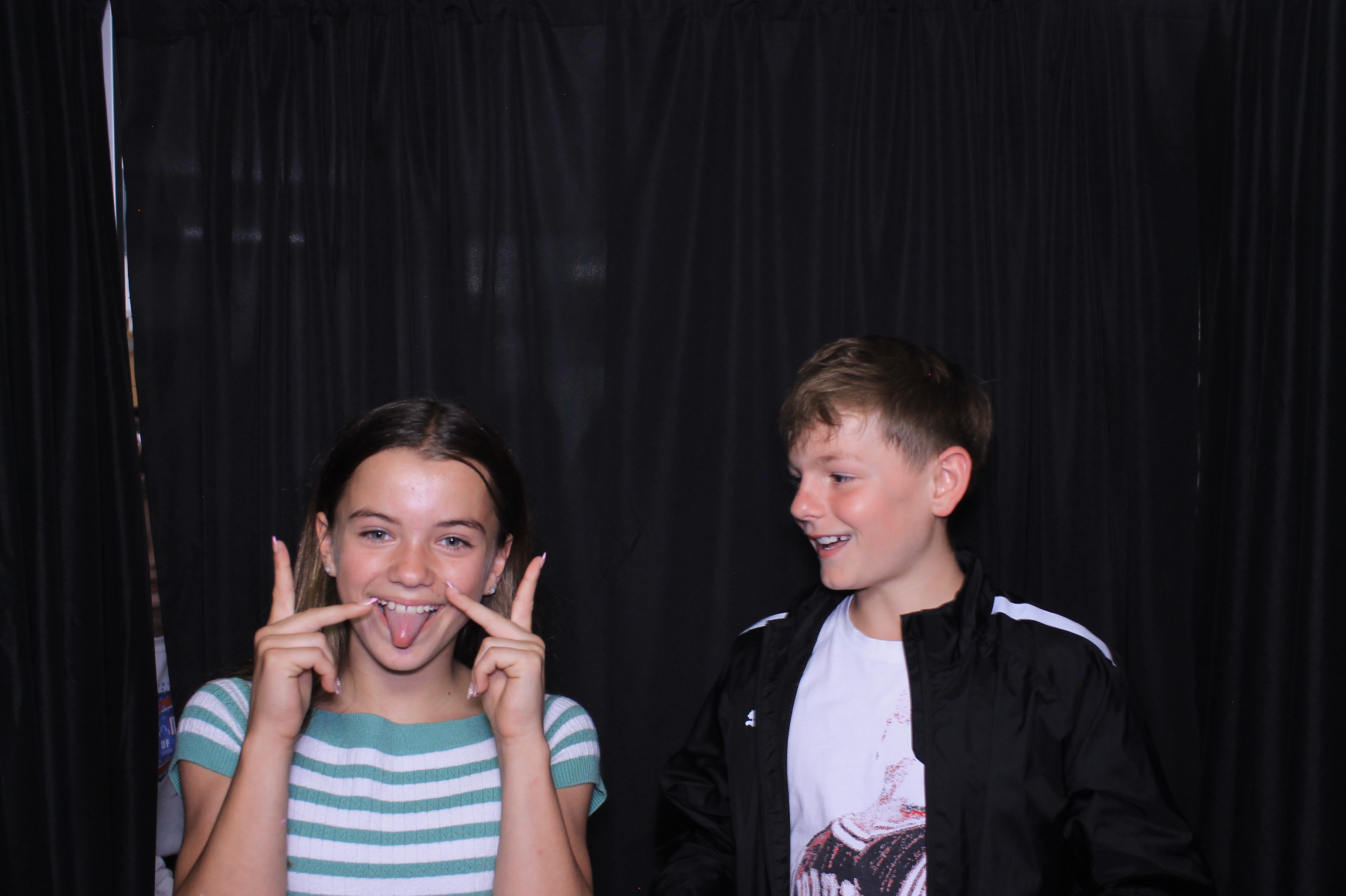 Trebein 5th Grade Sendoff!! | View more photos from the event at gallery.photoboothcincy.com/u/PhotoBoothCincy/Trebein-5th-Grade-Sendoff