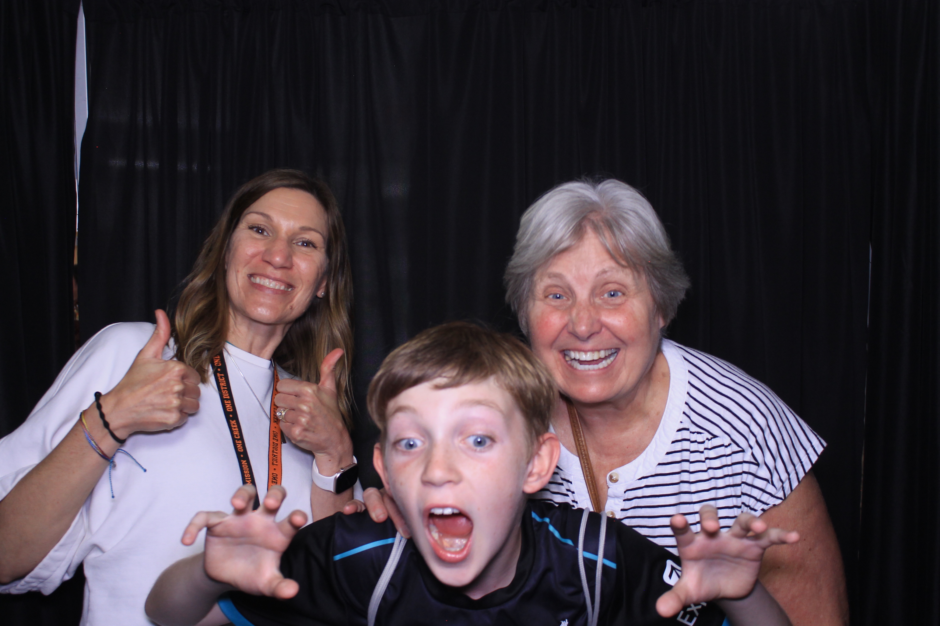 Trebein 5th Grade Sendoff!! | View more photos from the event at gallery.photoboothcincy.com/u/PhotoBoothCincy/Trebein-5th-Grade-Sendoff