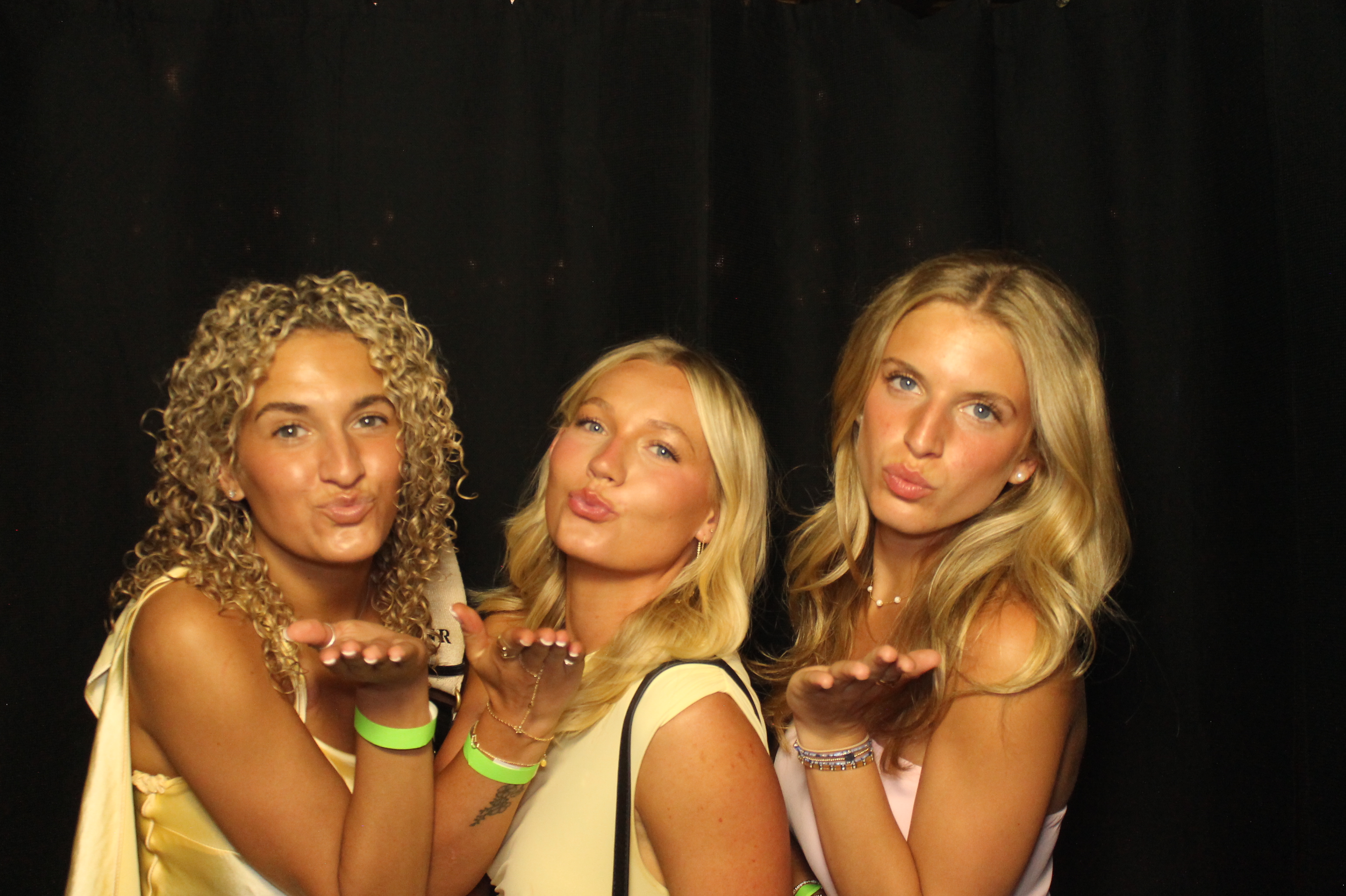 Tri Delta Formal | View more photos from the event at gallery.photoboothcincy.com/u/PhotoBoothCincy/Tri-Delta-Formal