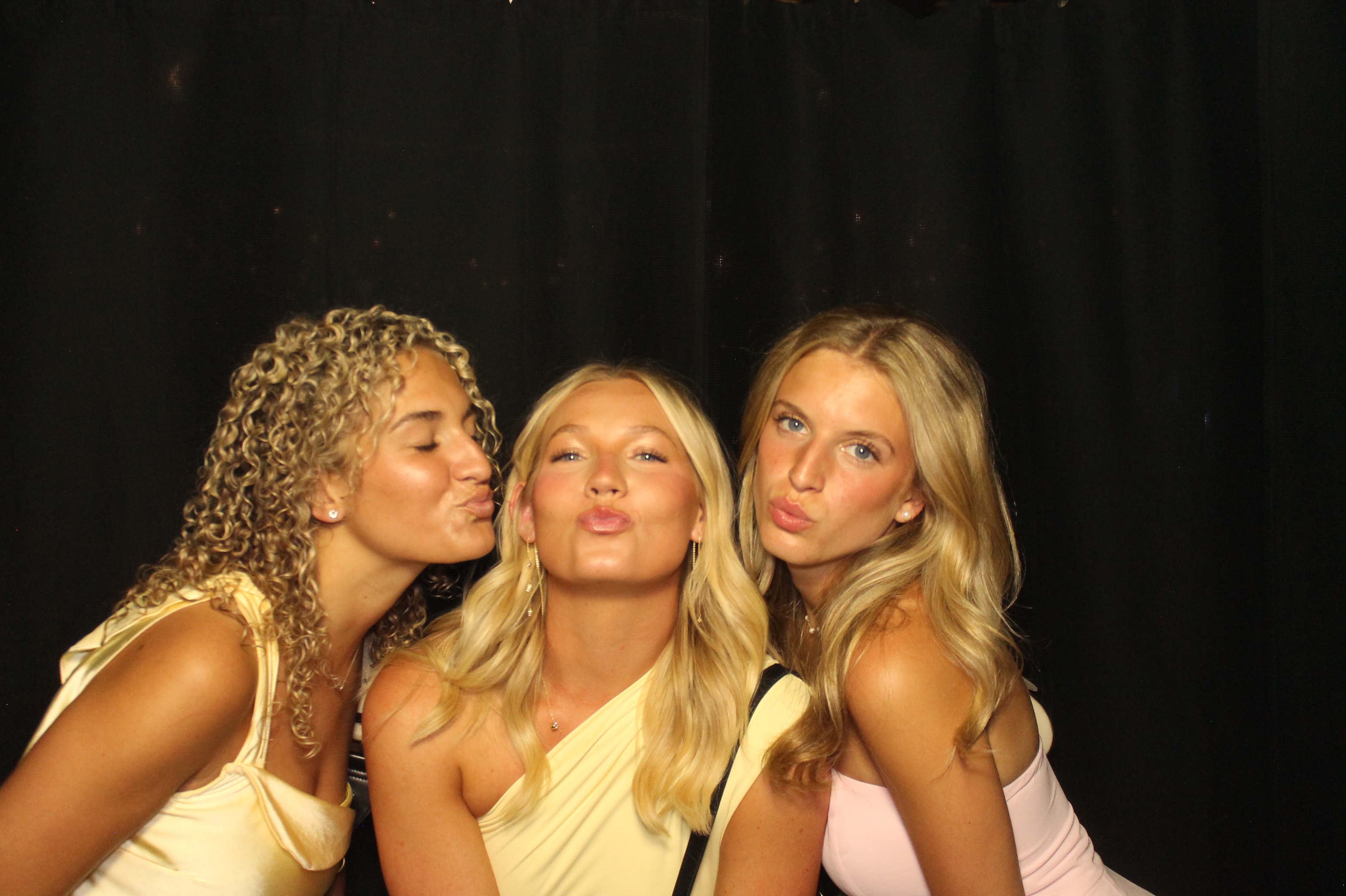 Tri Delta Formal | View more photos from the event at gallery.photoboothcincy.com/u/PhotoBoothCincy/Tri-Delta-Formal