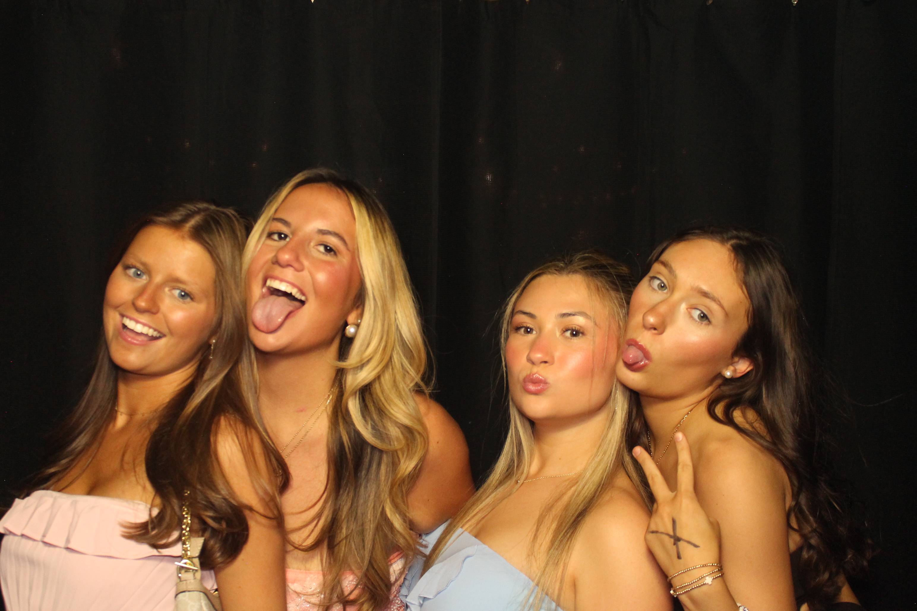 Tri Delta Formal | View more photos from the event at gallery.photoboothcincy.com/u/PhotoBoothCincy/Tri-Delta-Formal