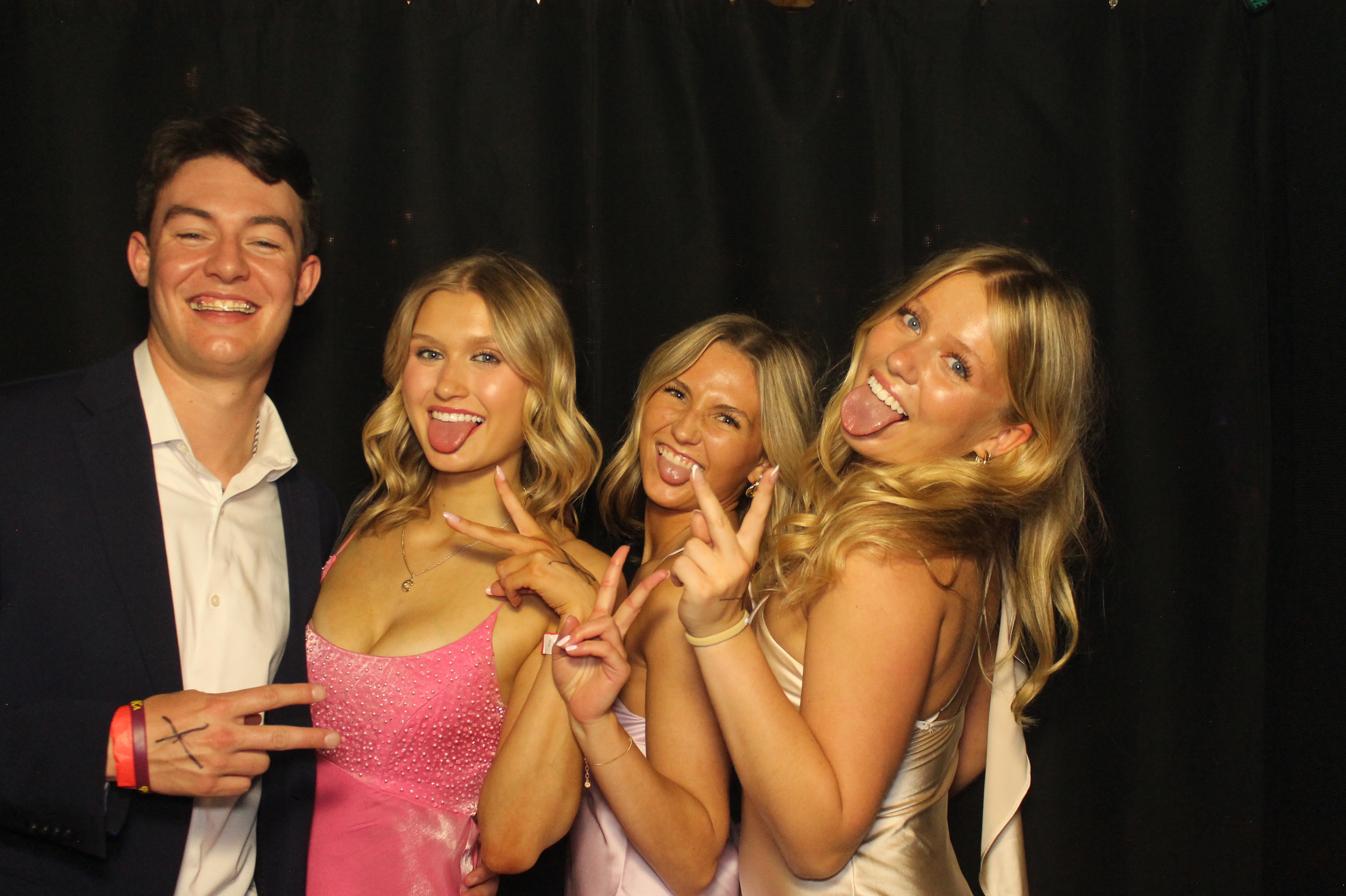 Tri Delta Formal | View more photos from the event at gallery.photoboothcincy.com/u/PhotoBoothCincy/Tri-Delta-Formal