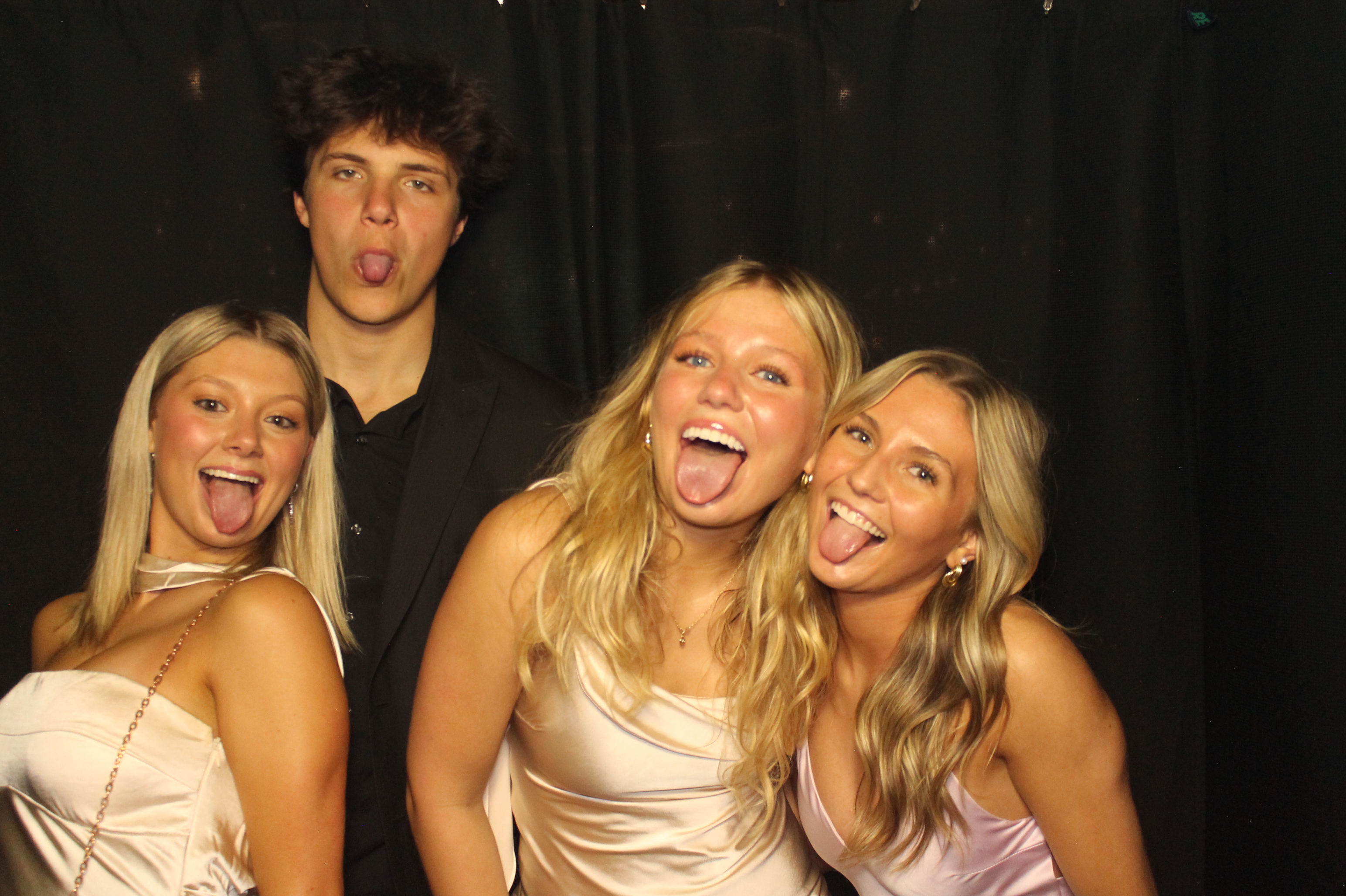 Tri Delta Formal | View more photos from the event at gallery.photoboothcincy.com/u/PhotoBoothCincy/Tri-Delta-Formal