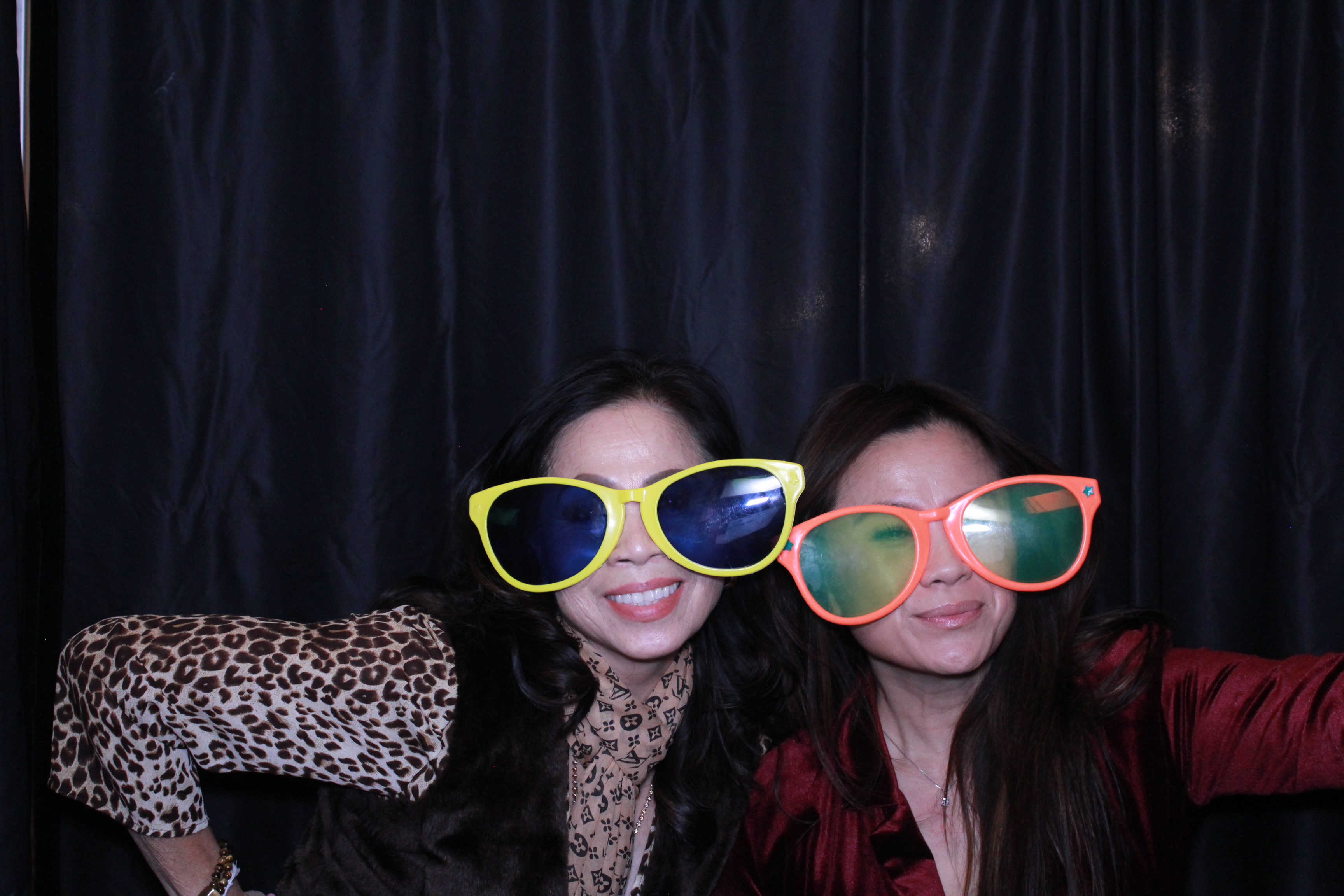 Turner Construction SSO Holiday Party | View more photos from the event at gallery.photoboothcincy.com/u/PhotoBoothCincy/Turner-Construction-SSO-Holiday-Party