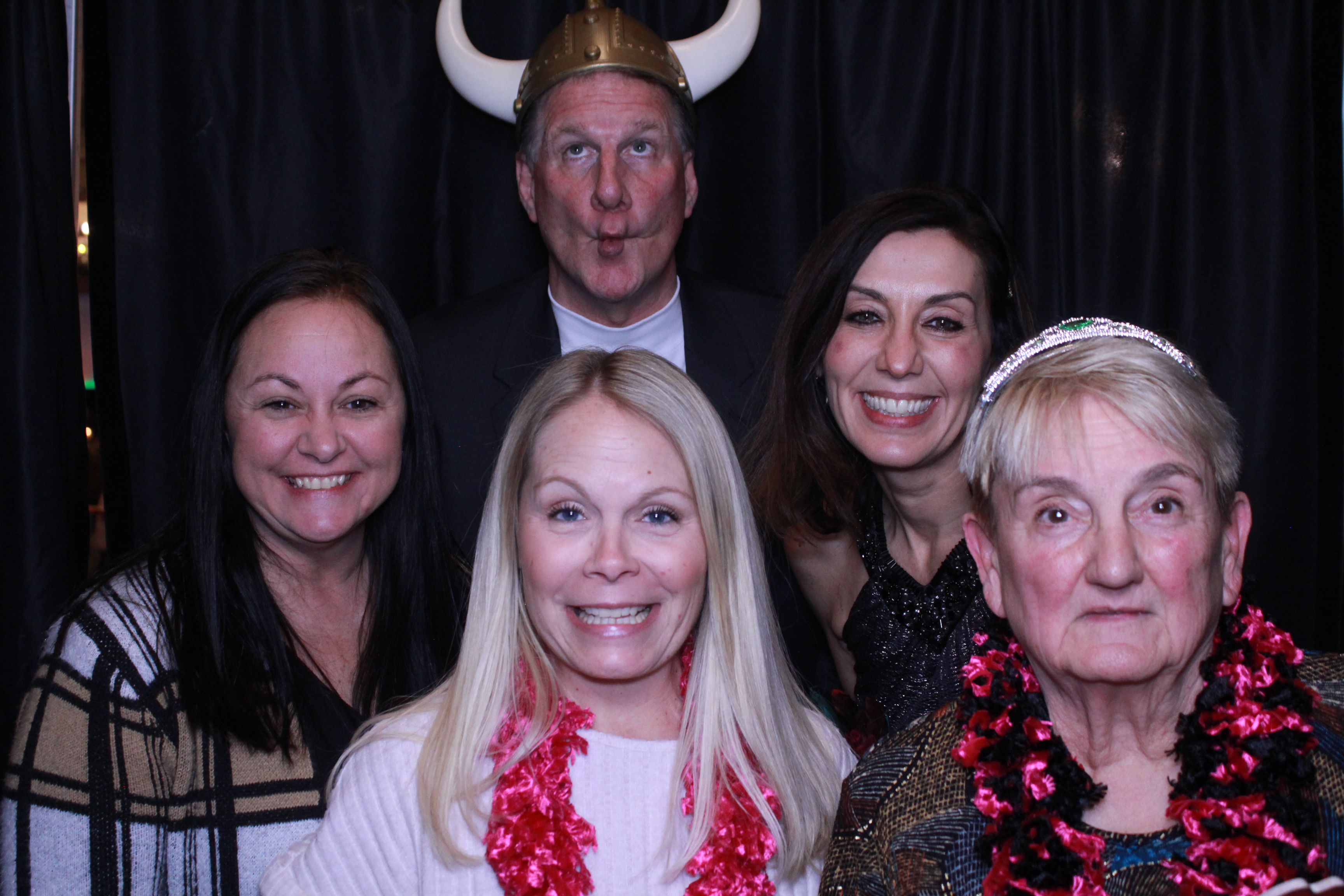 Turner Construction SSO Holiday Party | View more photos from the event at gallery.photoboothcincy.com/u/PhotoBoothCincy/Turner-Construction-SSO-Holiday-Party