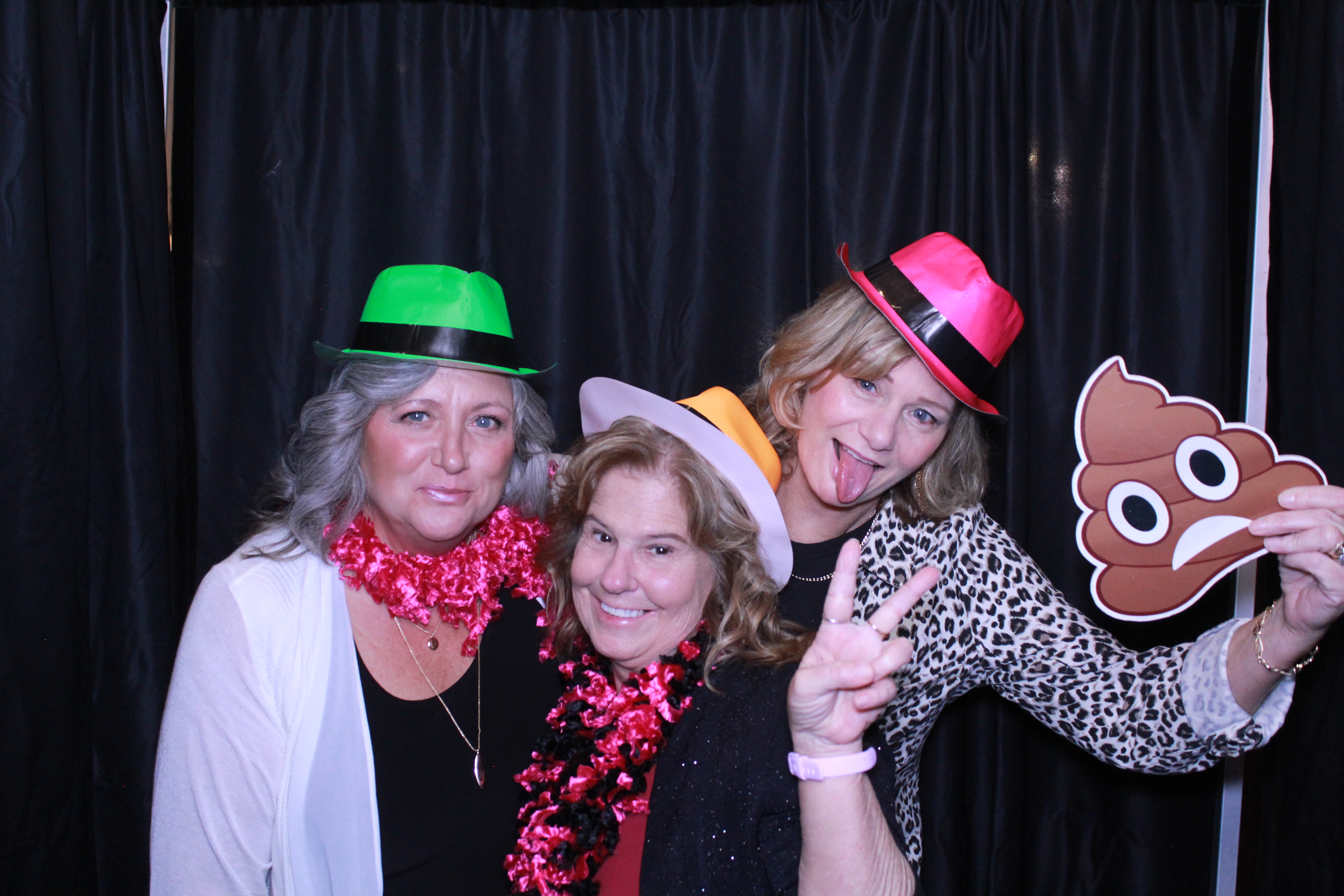 Turner Construction SSO Holiday Party | View more photos from the event at gallery.photoboothcincy.com/u/PhotoBoothCincy/Turner-Construction-SSO-Holiday-Party