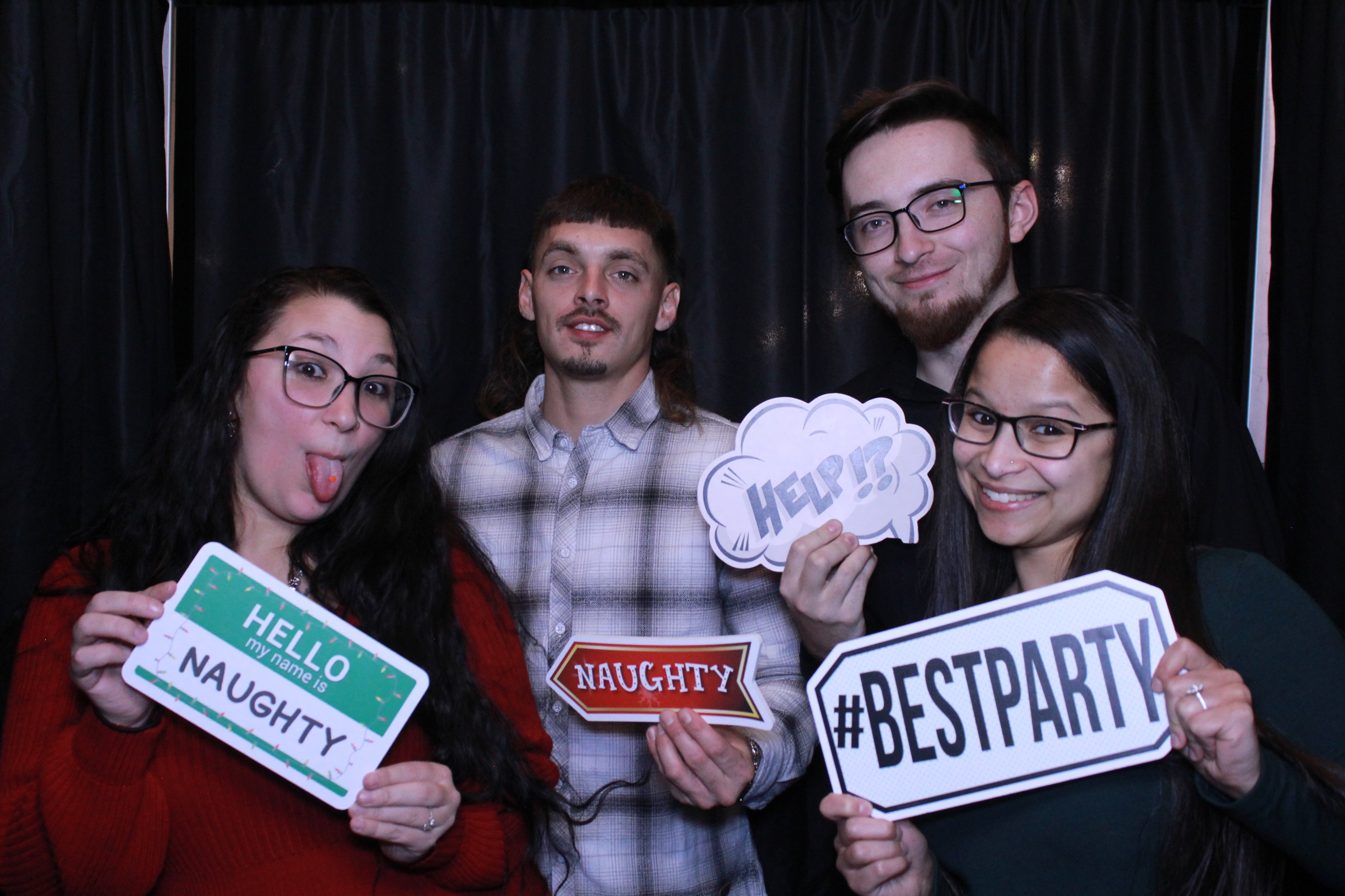 Turner Construction SSO Holiday Party | View more photos from the event at gallery.photoboothcincy.com/u/PhotoBoothCincy/Turner-Construction-SSO-Holiday-Party