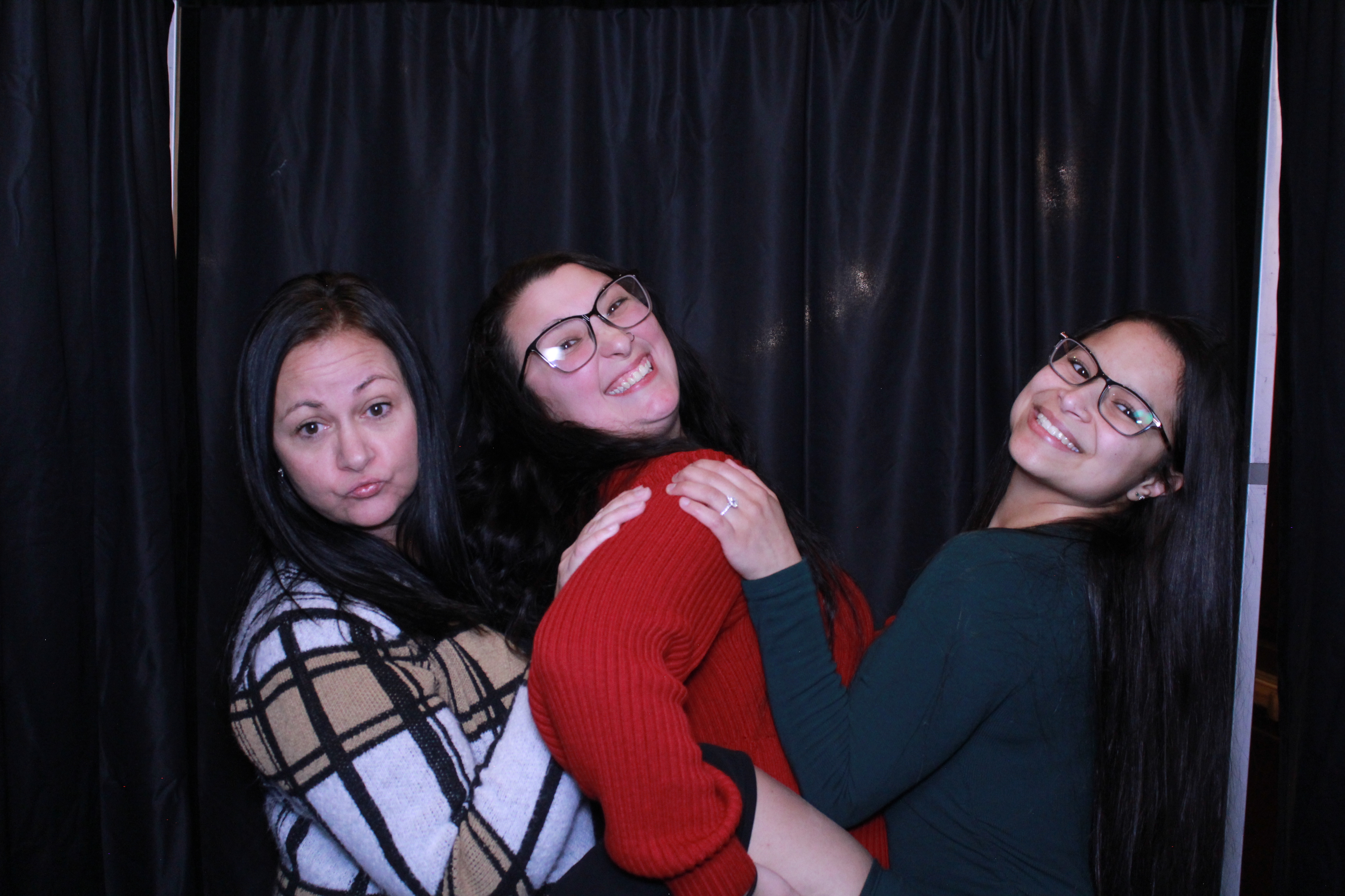 Turner Construction SSO Holiday Party | View more photos from the event at gallery.photoboothcincy.com/u/PhotoBoothCincy/Turner-Construction-SSO-Holiday-Party