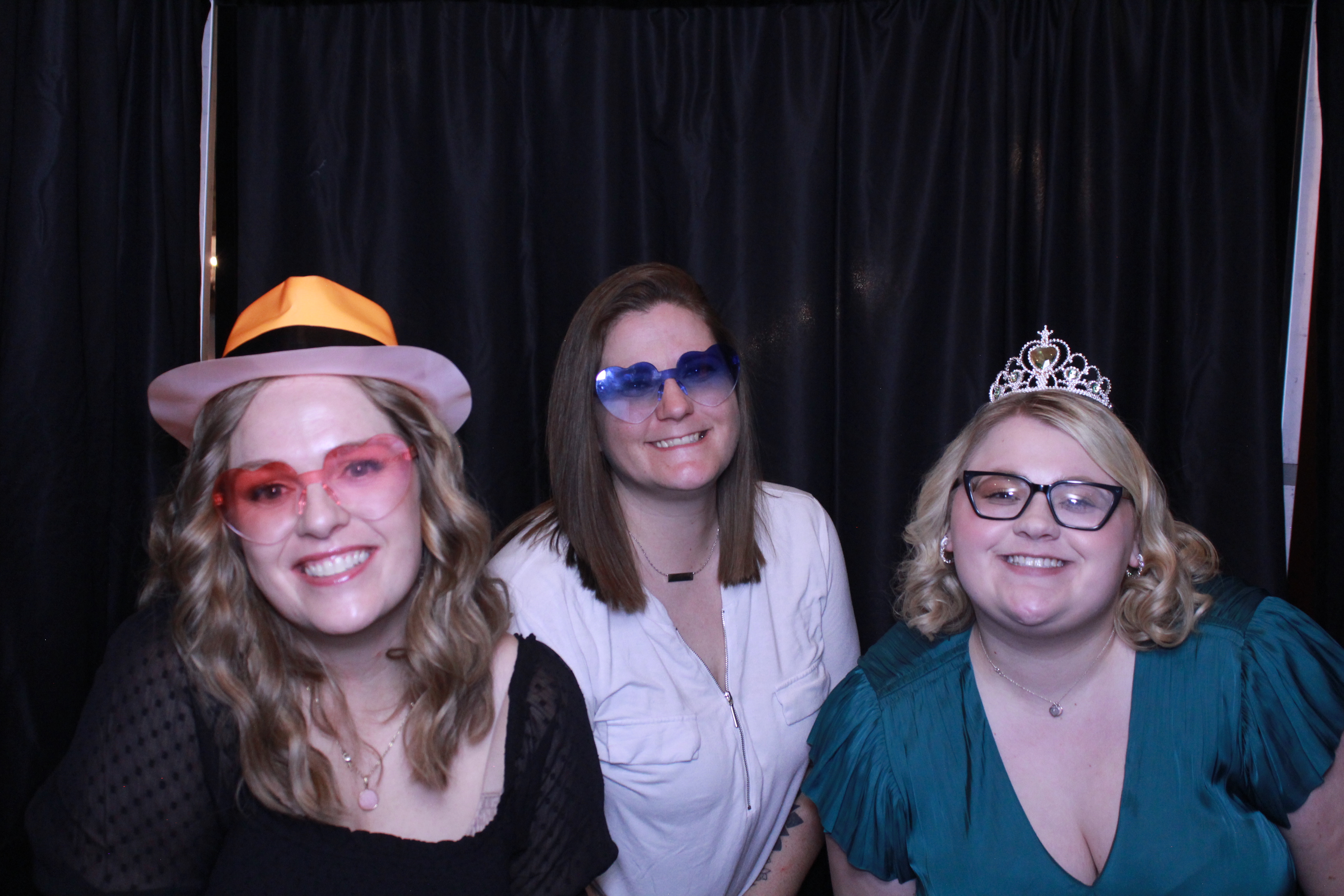 Turner Construction SSO Holiday Party | View more photos from the event at gallery.photoboothcincy.com/u/PhotoBoothCincy/Turner-Construction-SSO-Holiday-Party