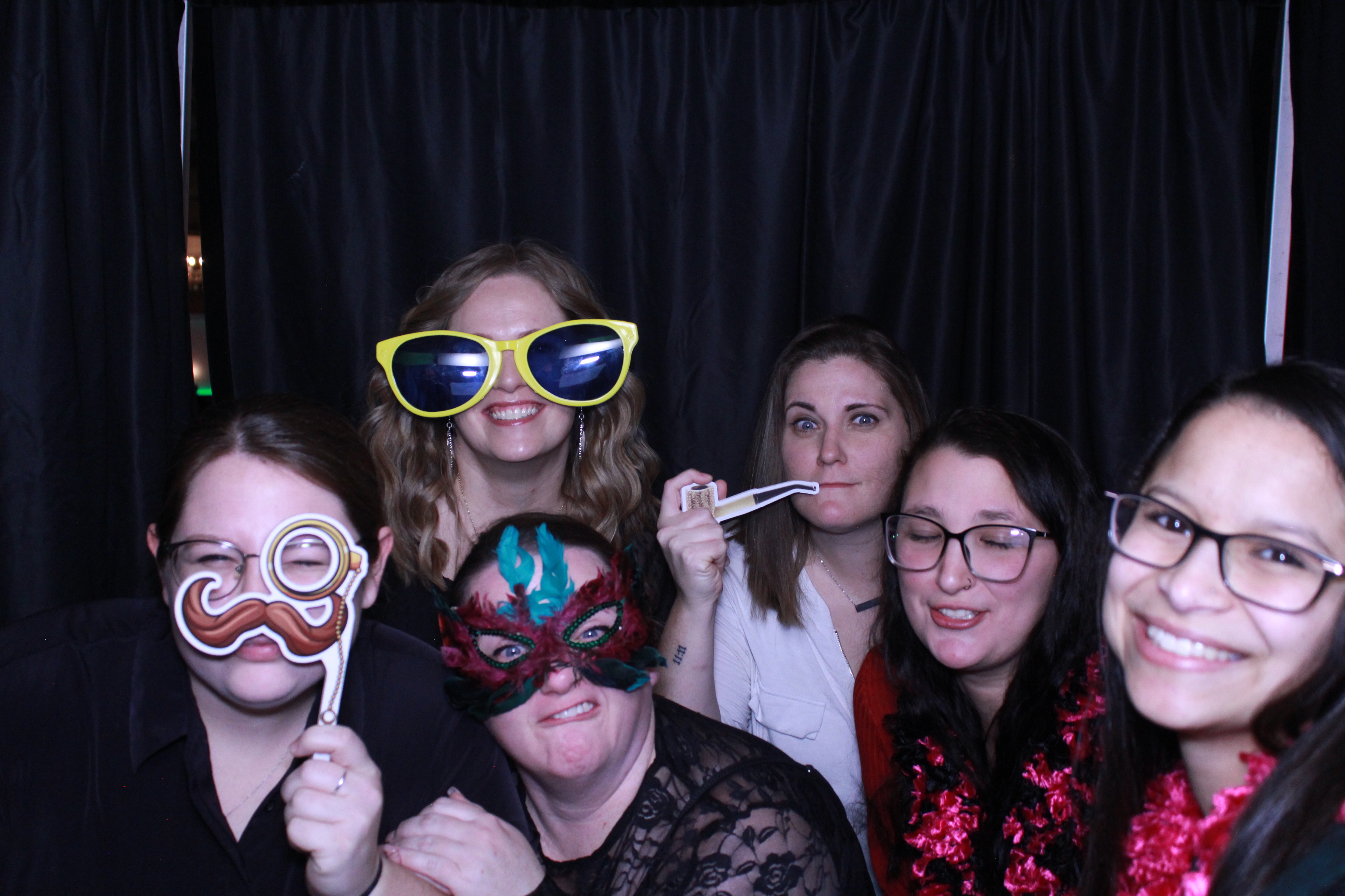 Turner Construction SSO Holiday Party | View more photos from the event at gallery.photoboothcincy.com/u/PhotoBoothCincy/Turner-Construction-SSO-Holiday-Party