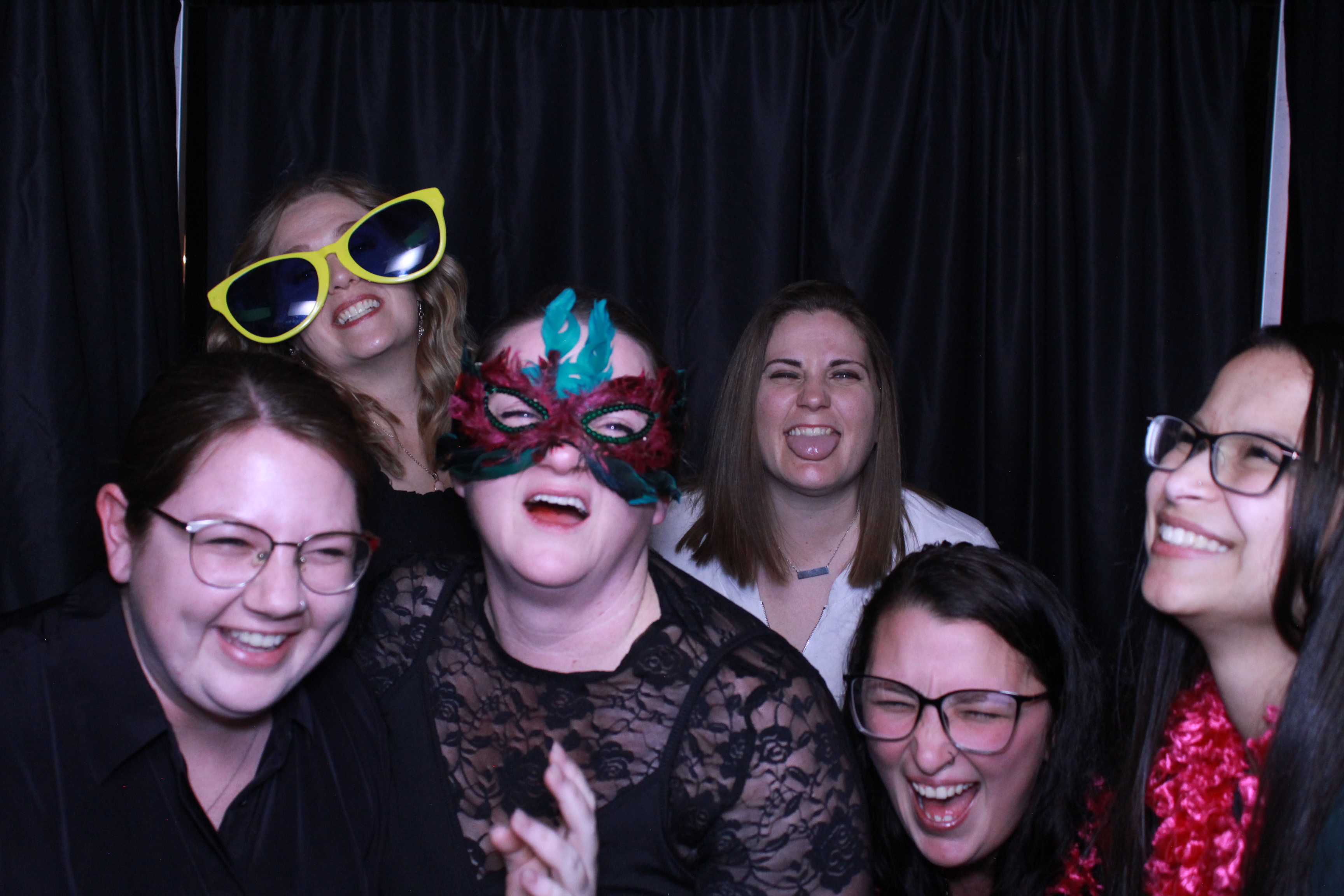 Turner Construction SSO Holiday Party | View more photos from the event at gallery.photoboothcincy.com/u/PhotoBoothCincy/Turner-Construction-SSO-Holiday-Party