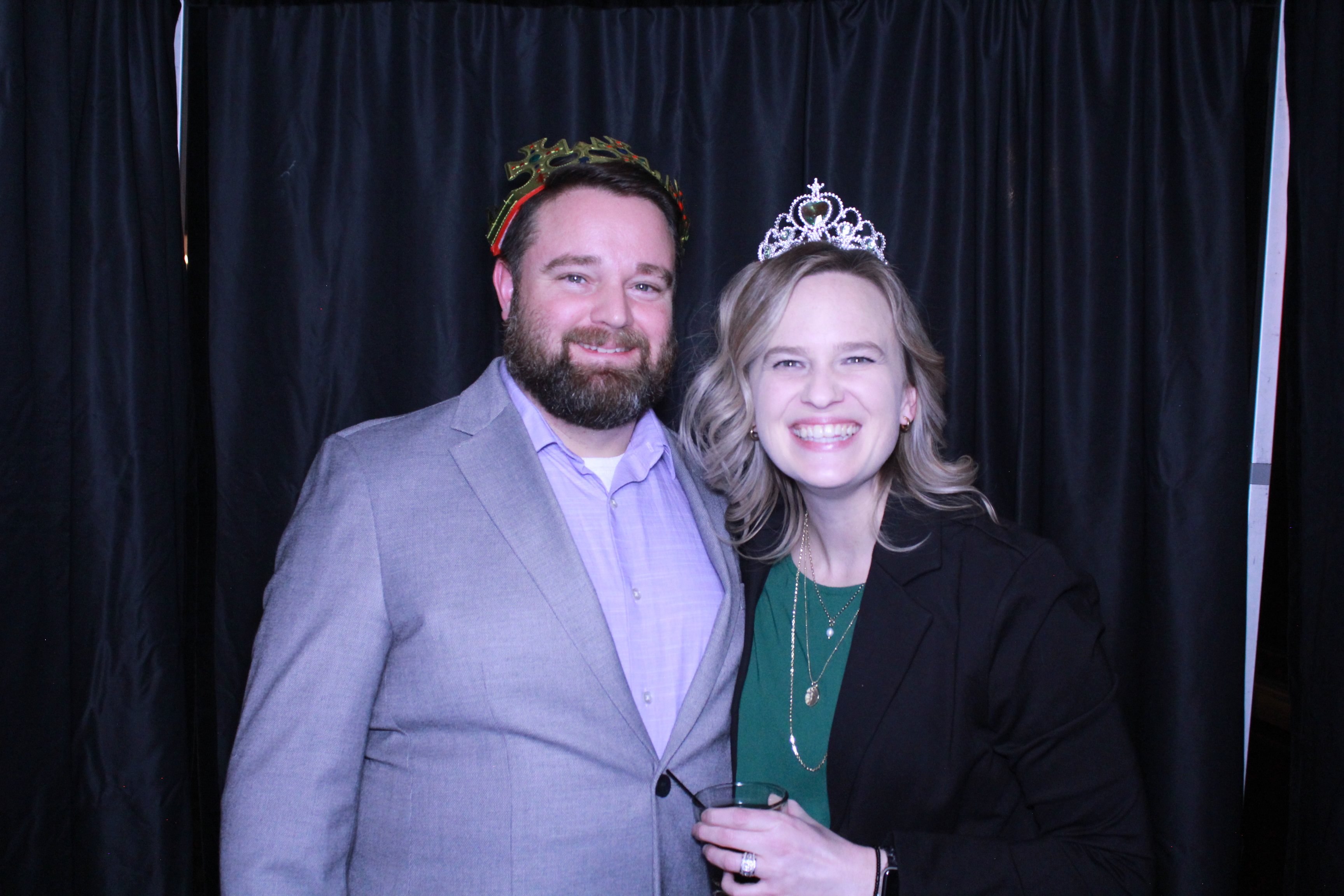 Turner Construction SSO Holiday Party | View more photos from the event at gallery.photoboothcincy.com/u/PhotoBoothCincy/Turner-Construction-SSO-Holiday-Party