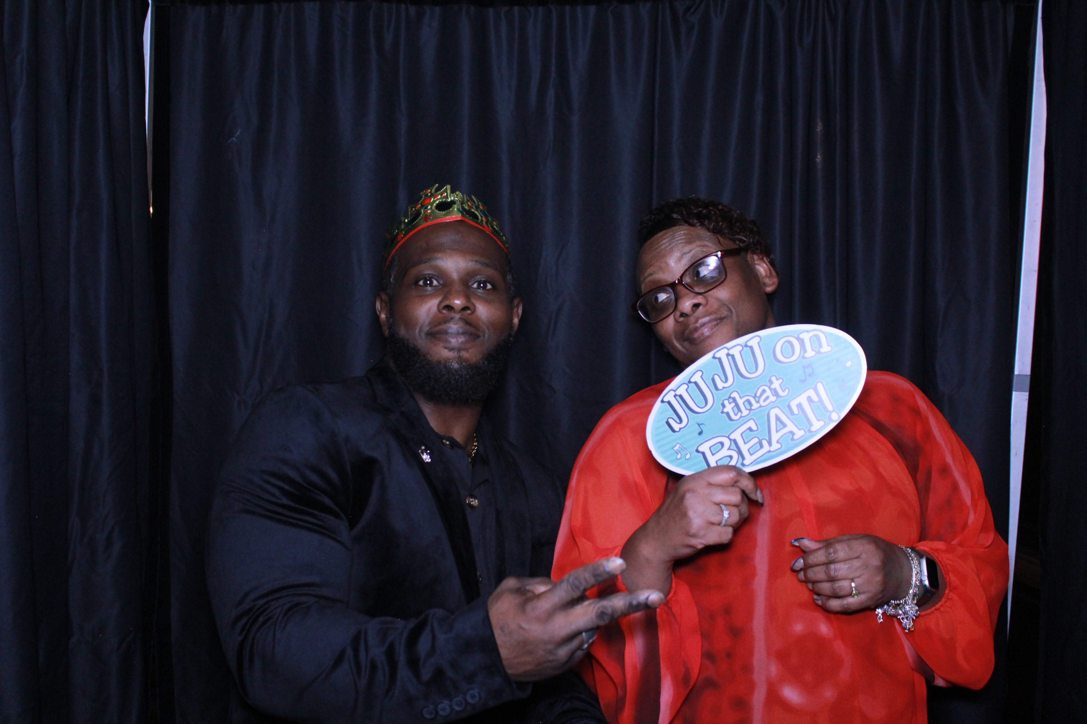 Turner Construction SSO Holiday Party | View more photos from the event at gallery.photoboothcincy.com/u/PhotoBoothCincy/Turner-Construction-SSO-Holiday-Party