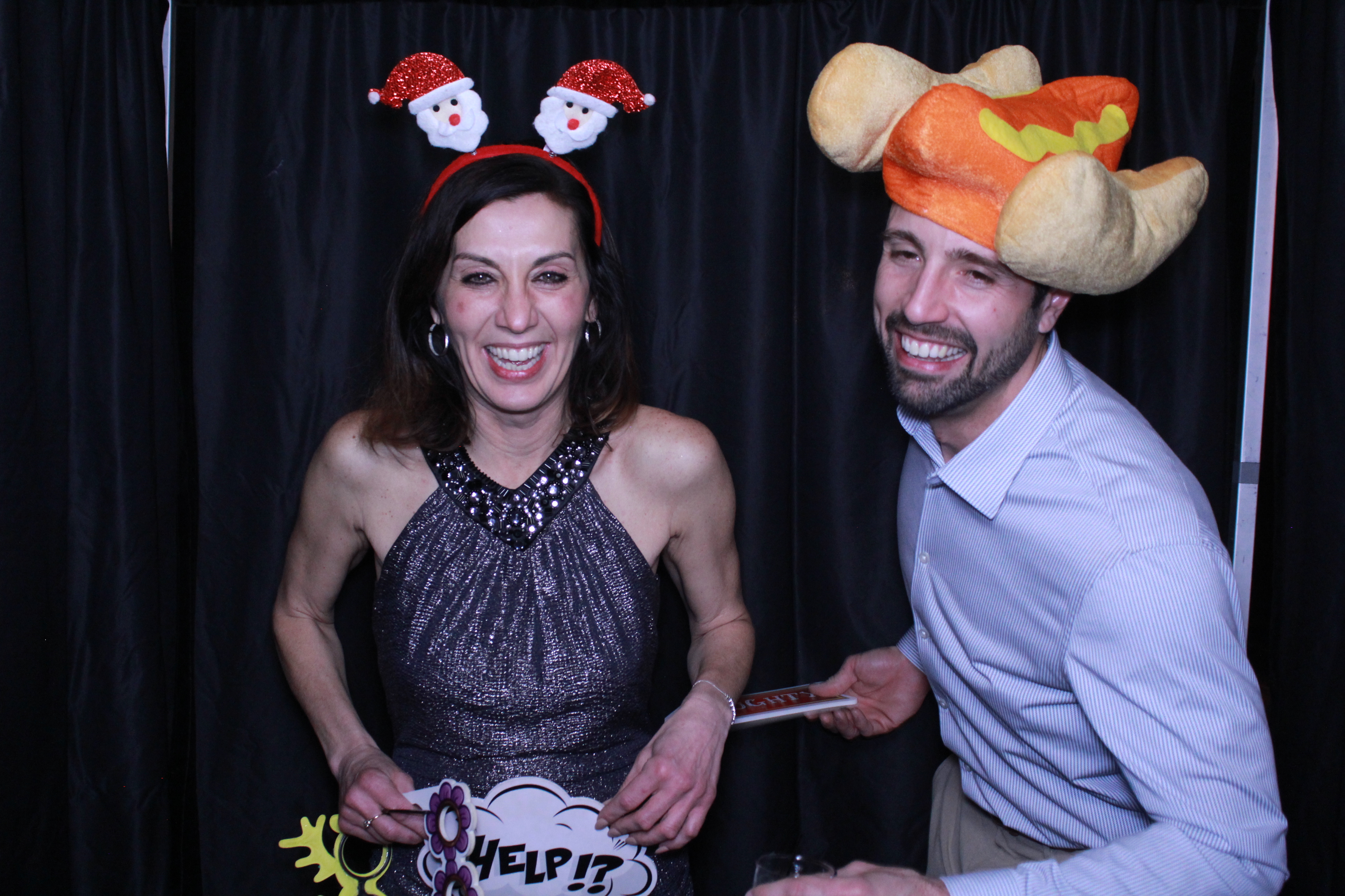 Turner Construction SSO Holiday Party | View more photos from the event at gallery.photoboothcincy.com/u/PhotoBoothCincy/Turner-Construction-SSO-Holiday-Party