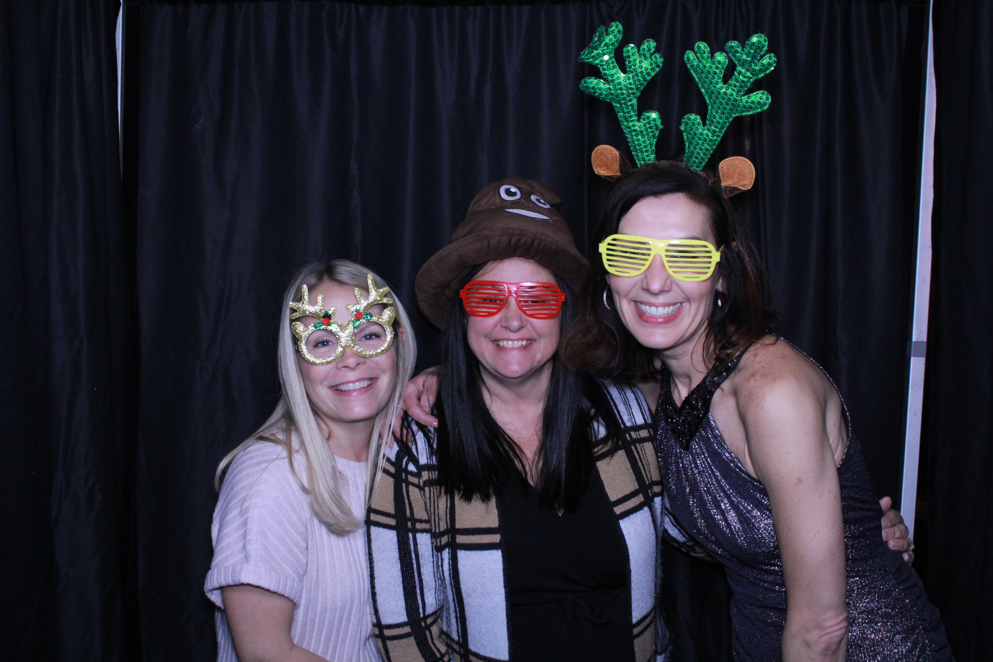 Turner Construction SSO Holiday Party | View more photos from the event at gallery.photoboothcincy.com/u/PhotoBoothCincy/Turner-Construction-SSO-Holiday-Party