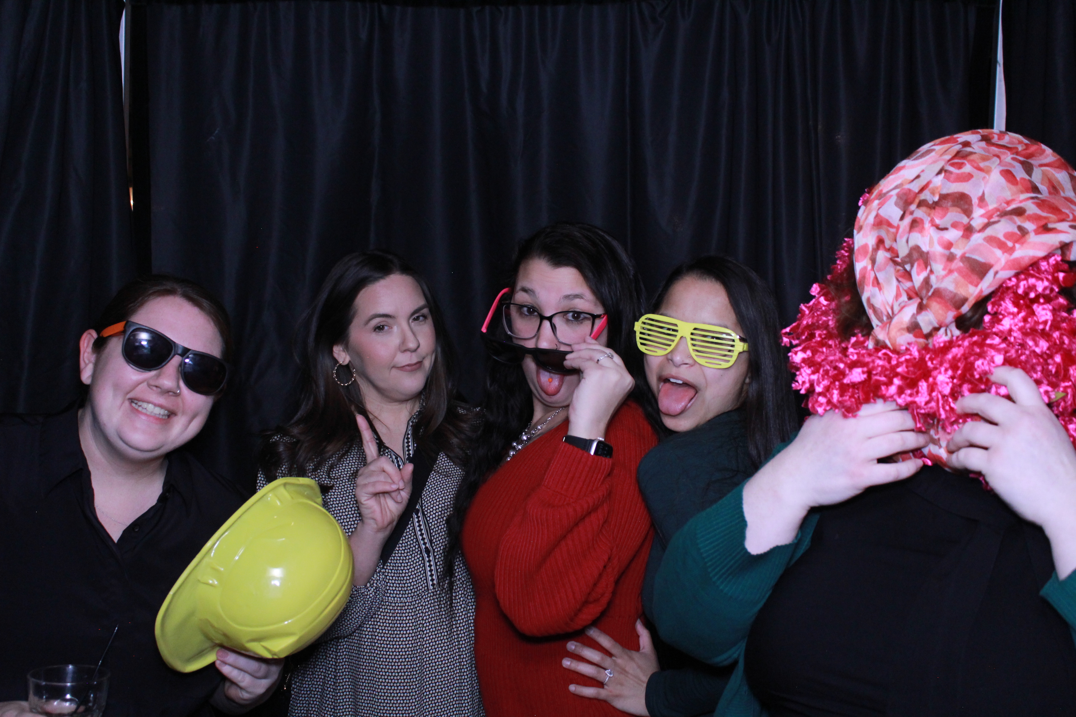Turner Construction SSO Holiday Party | View more photos from the event at gallery.photoboothcincy.com/u/PhotoBoothCincy/Turner-Construction-SSO-Holiday-Party