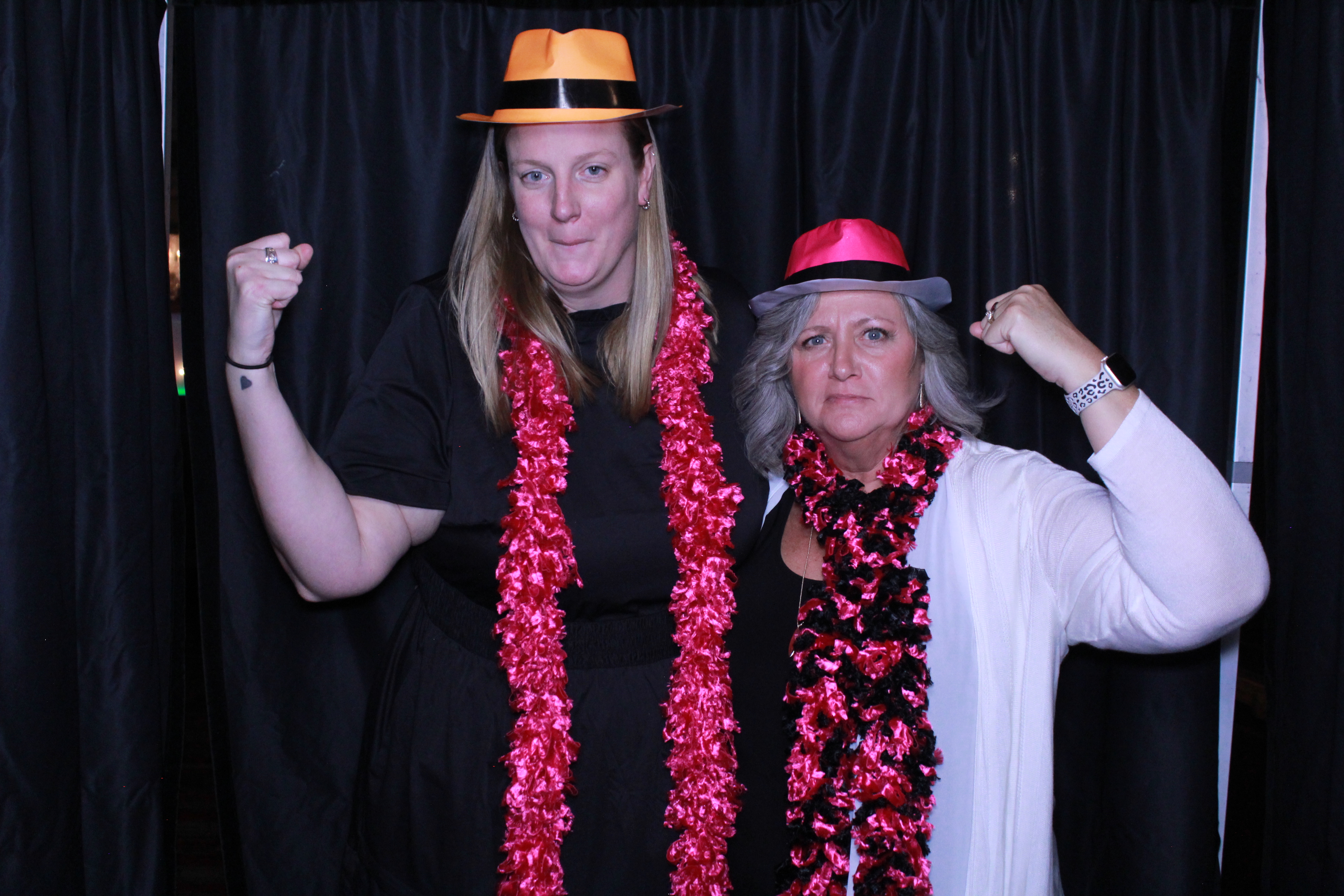 Turner Construction SSO Holiday Party | View more photos from the event at gallery.photoboothcincy.com/u/PhotoBoothCincy/Turner-Construction-SSO-Holiday-Party