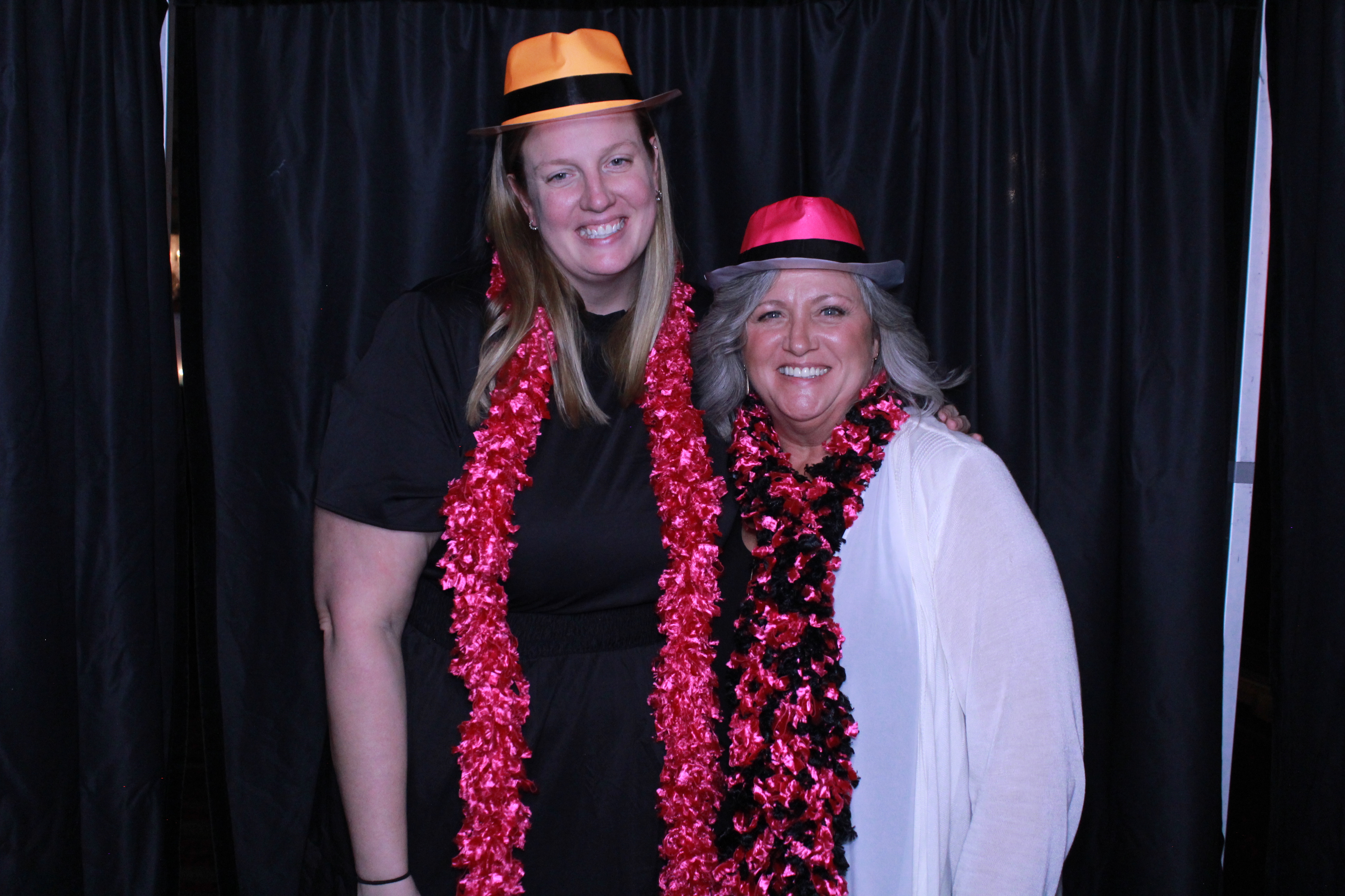 Turner Construction SSO Holiday Party | View more photos from the event at gallery.photoboothcincy.com/u/PhotoBoothCincy/Turner-Construction-SSO-Holiday-Party