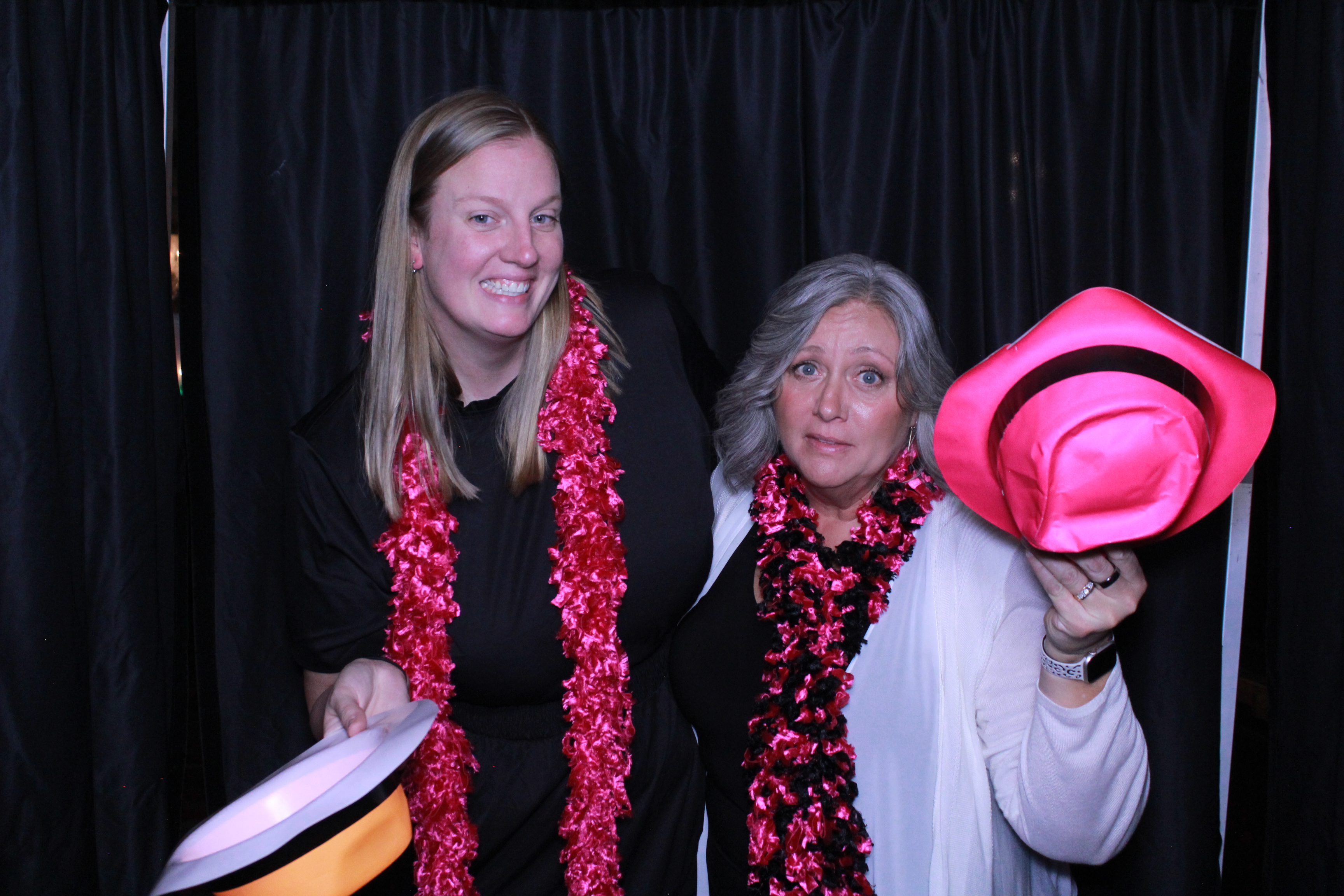 Turner Construction SSO Holiday Party | View more photos from the event at gallery.photoboothcincy.com/u/PhotoBoothCincy/Turner-Construction-SSO-Holiday-Party