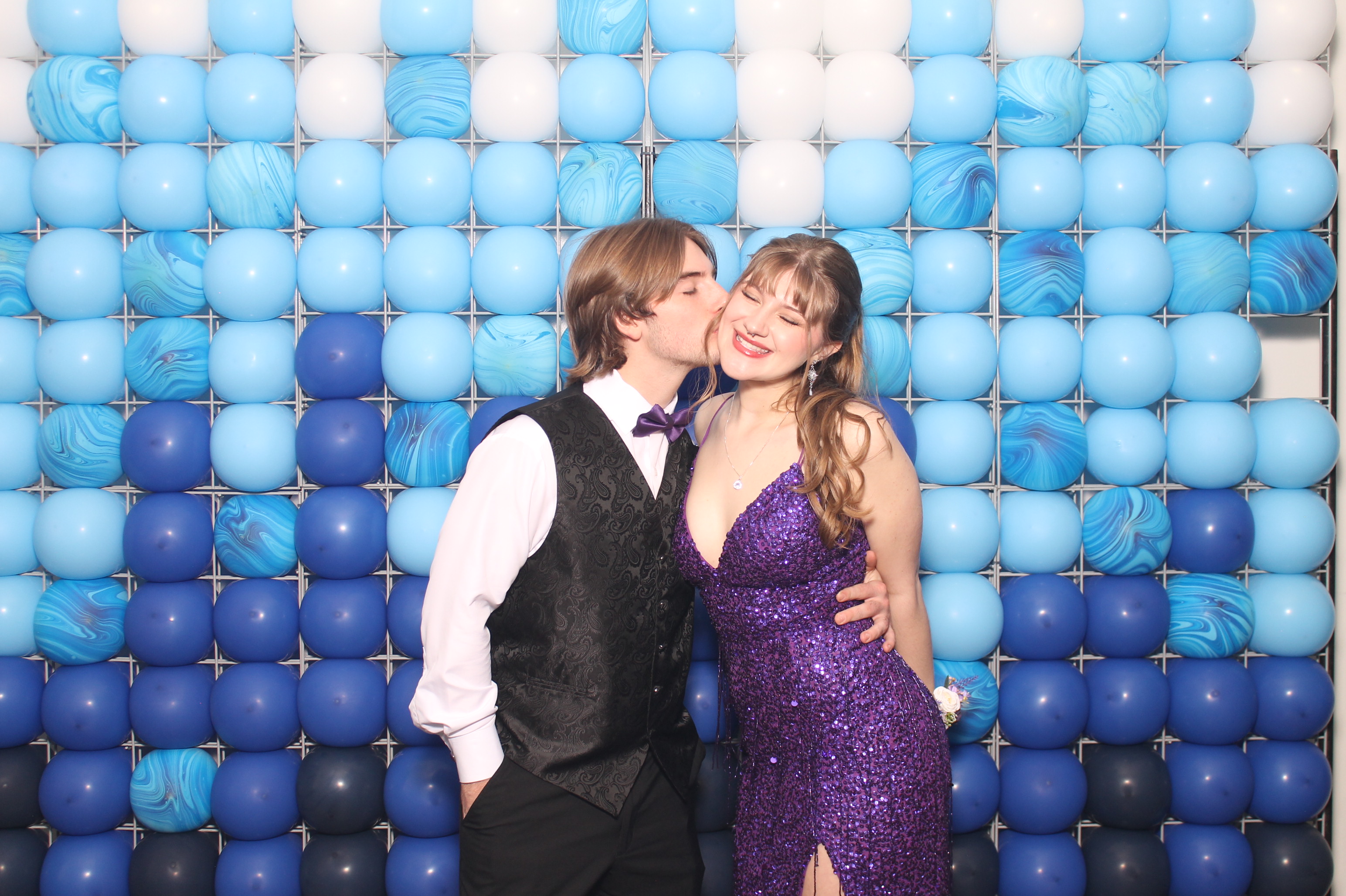 Turpin HS Prom  | View more photos from the event at gallery.photoboothcincy.com/u/PhotoBoothCincy/Turpin-HS-Prom-0