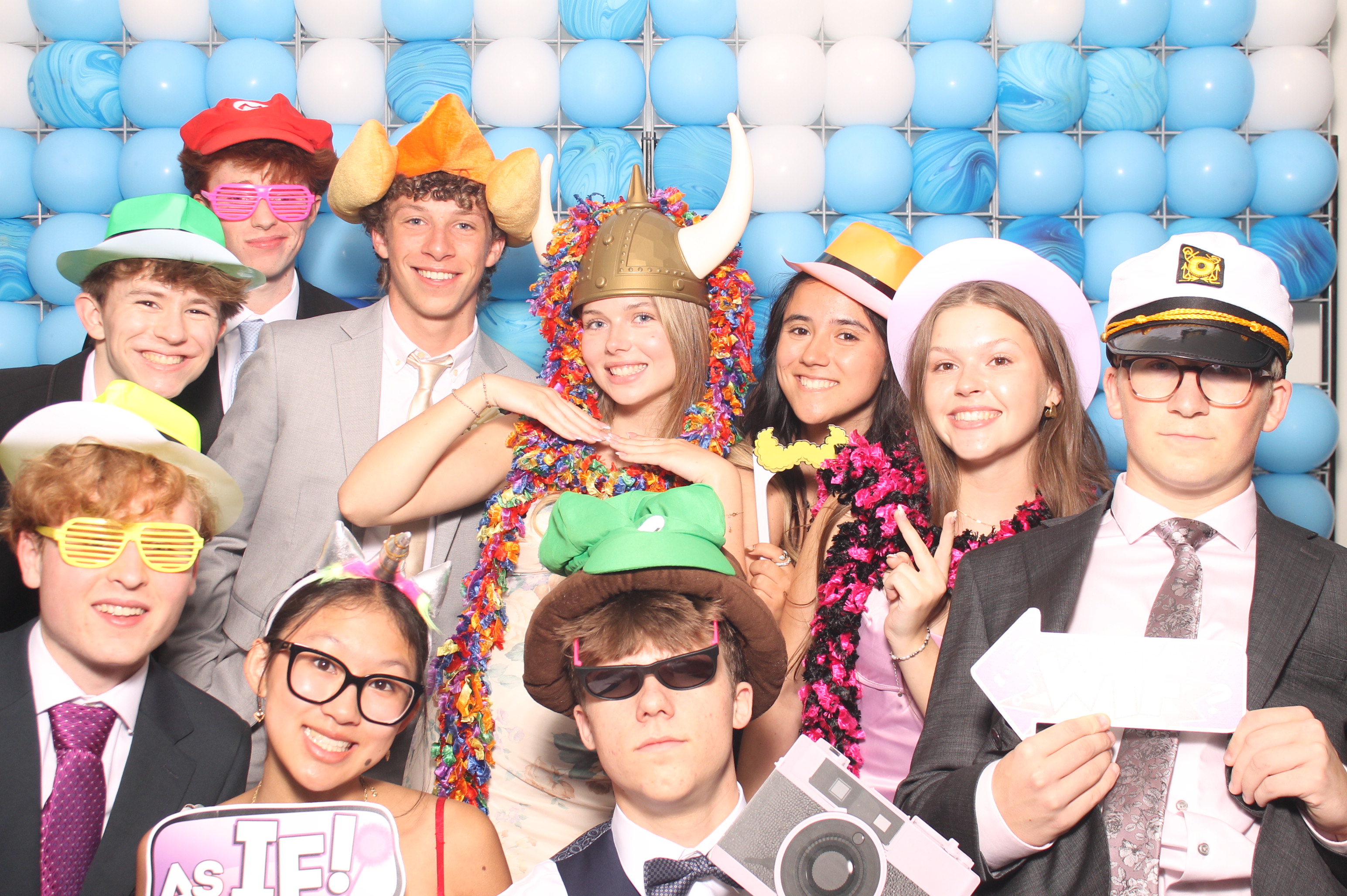Turpin HS Prom  | View more photos from the event at gallery.photoboothcincy.com/u/PhotoBoothCincy/Turpin-HS-Prom-0