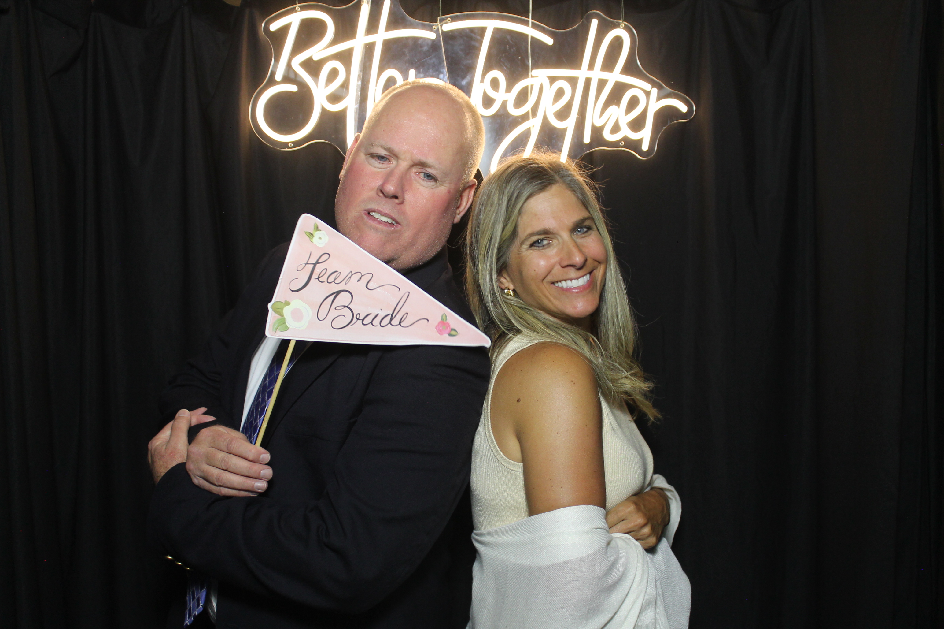Tyler & Lizzie | View more photos from the event at gallery.photoboothcincy.com/u/PhotoBoothCincy/Tyler-Lizzie