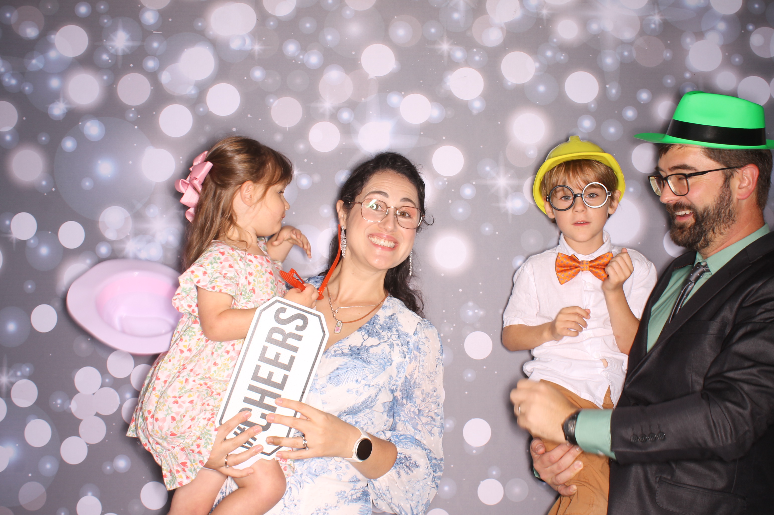 Tyler & Shannon Reception | View more photos from the event at gallery.photoboothcincy.com/u/PhotoBoothCincy/Tyler-Shannon-Reception