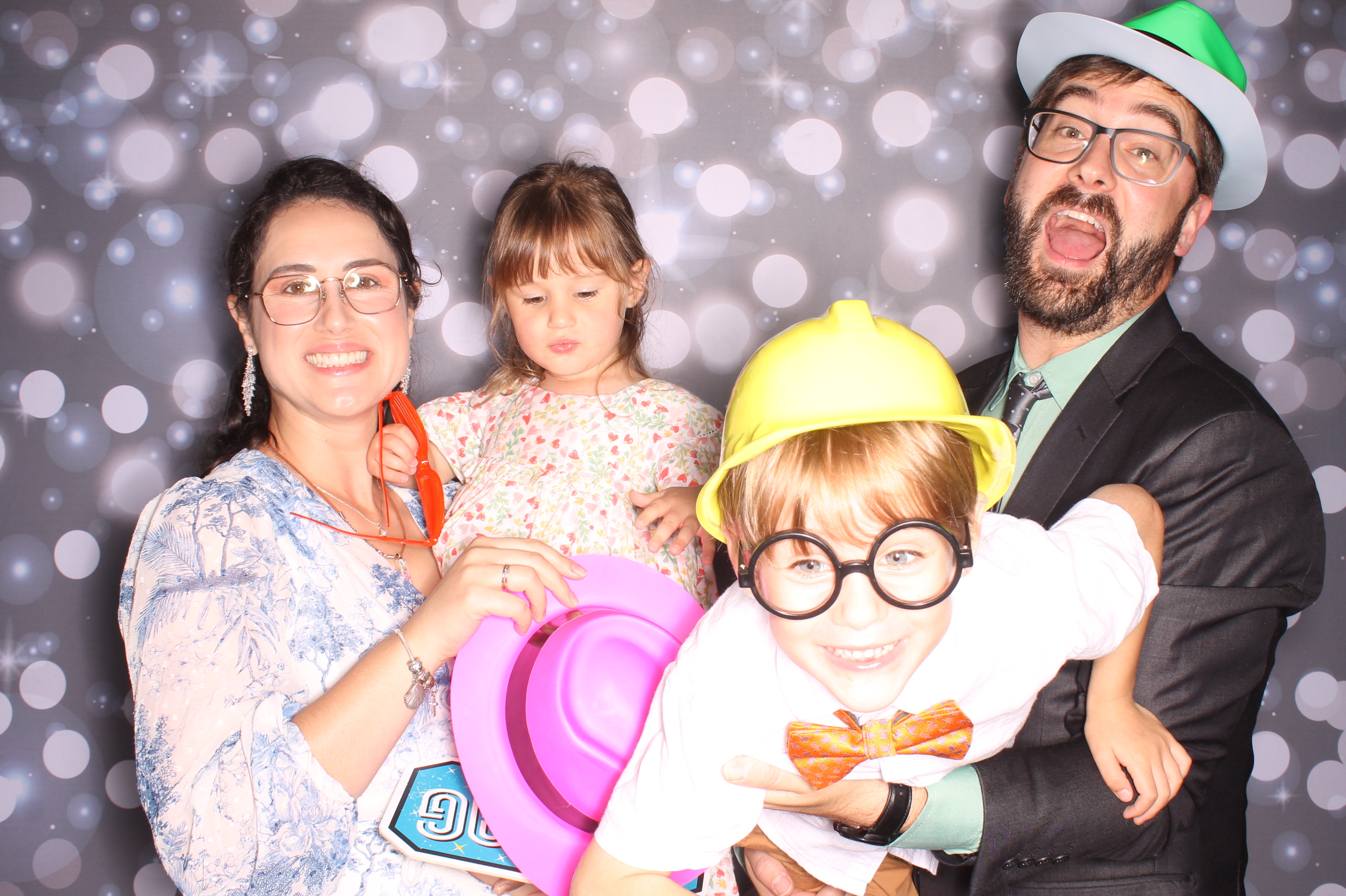 Tyler & Shannon Reception | View more photos from the event at gallery.photoboothcincy.com/u/PhotoBoothCincy/Tyler-Shannon-Reception