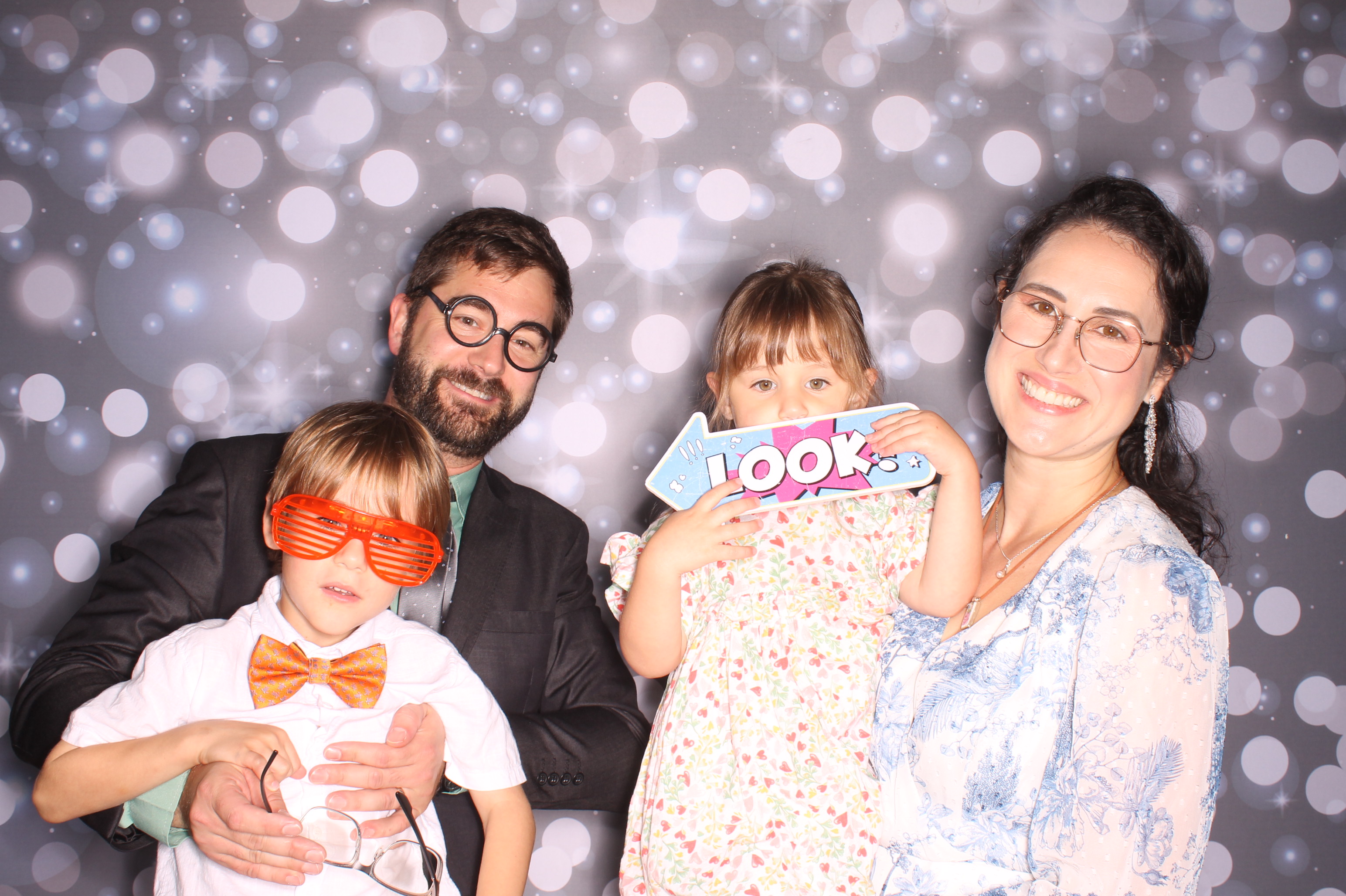 Tyler & Shannon Reception | View more photos from the event at gallery.photoboothcincy.com/u/PhotoBoothCincy/Tyler-Shannon-Reception