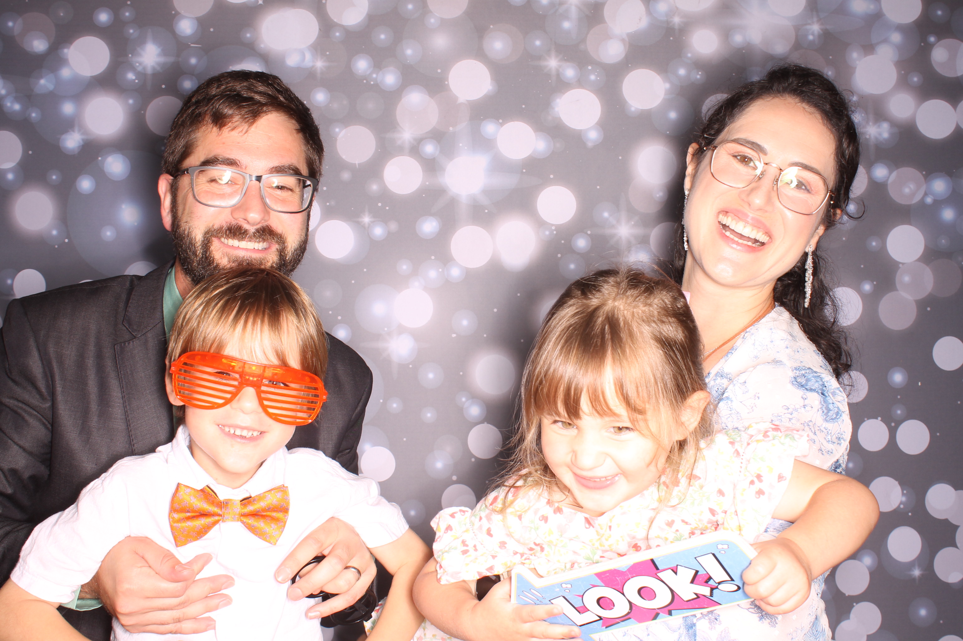Tyler & Shannon Reception | View more photos from the event at gallery.photoboothcincy.com/u/PhotoBoothCincy/Tyler-Shannon-Reception
