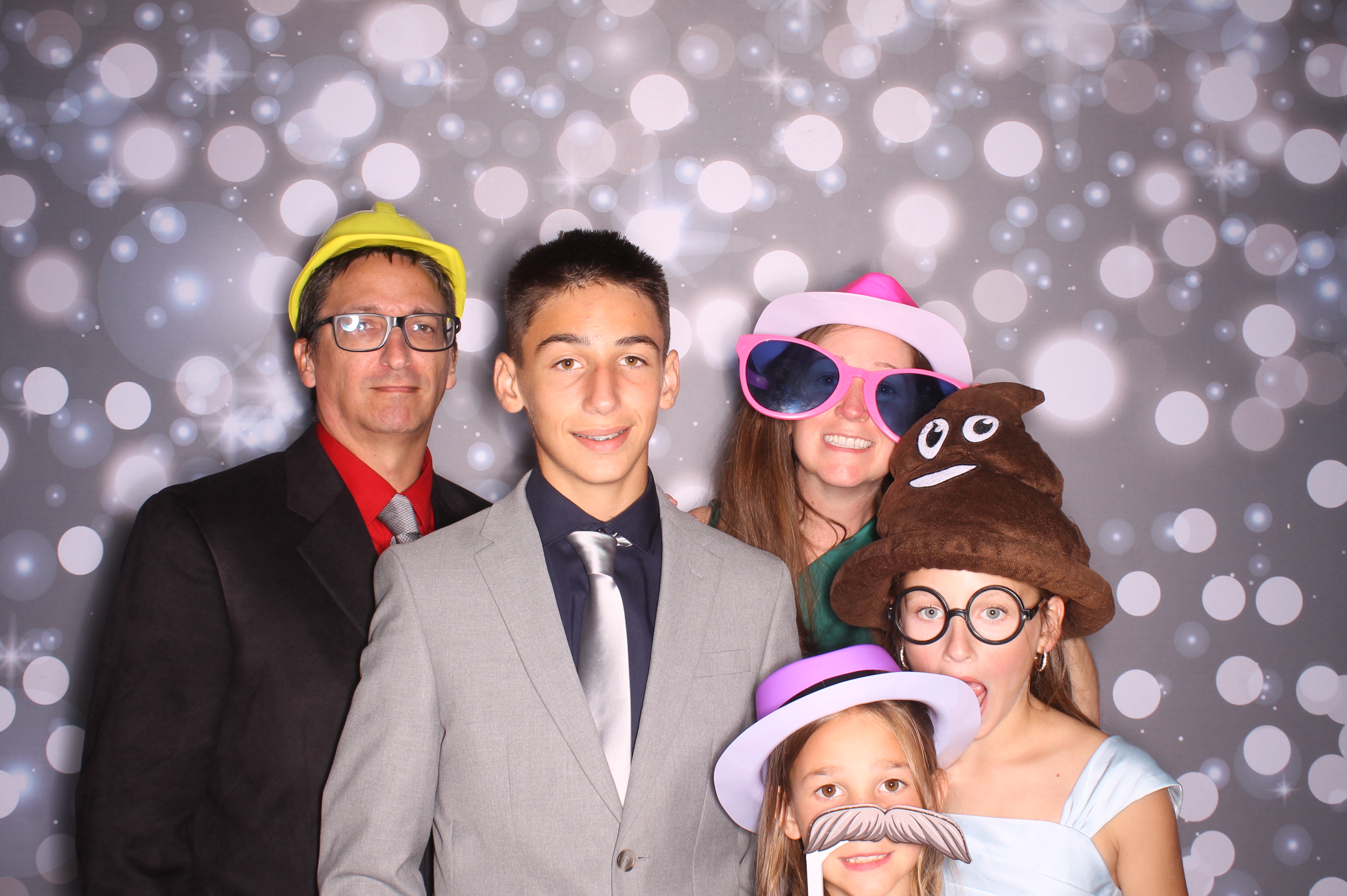Tyler & Shannon Reception | View more photos from the event at gallery.photoboothcincy.com/u/PhotoBoothCincy/Tyler-Shannon-Reception