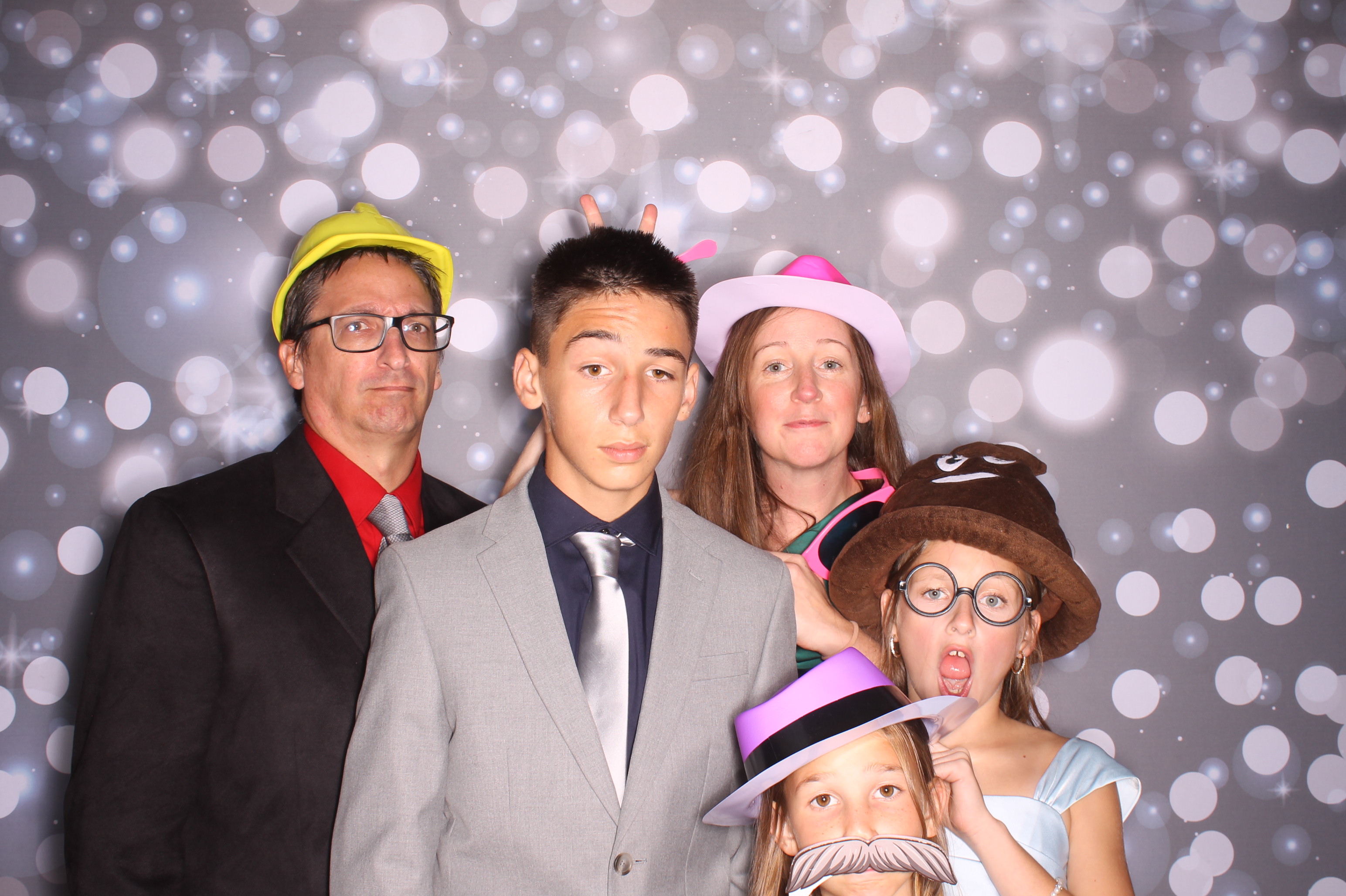 Tyler & Shannon Reception | View more photos from the event at gallery.photoboothcincy.com/u/PhotoBoothCincy/Tyler-Shannon-Reception