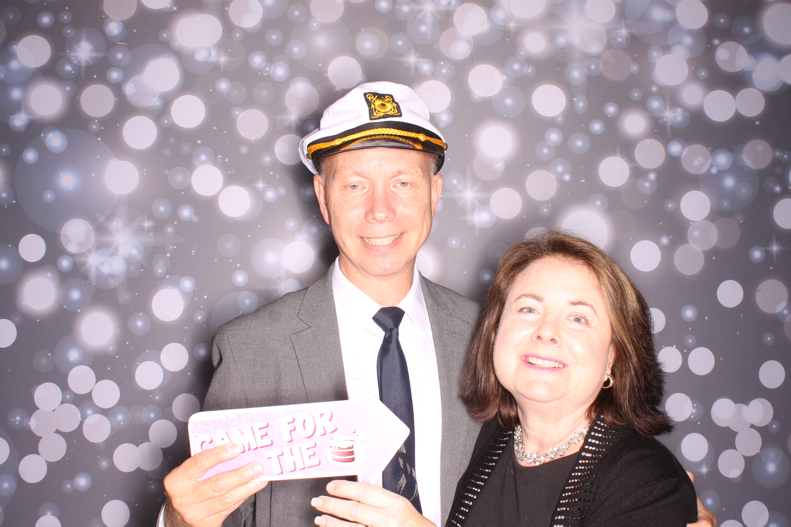 Tyler & Shannon Reception | View more photos from the event at gallery.photoboothcincy.com/u/PhotoBoothCincy/Tyler-Shannon-Reception