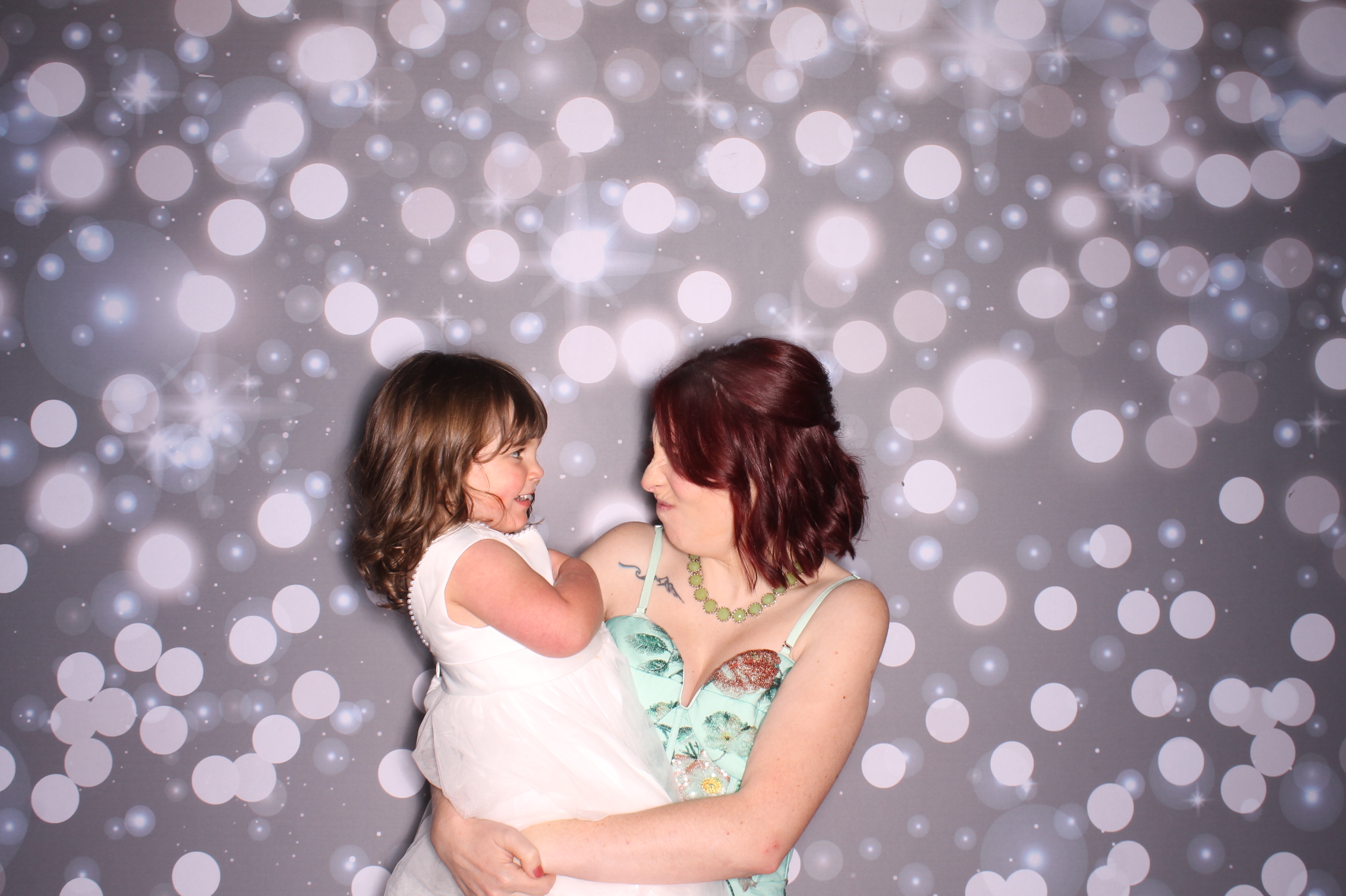Tyler & Shannon Reception | View more photos from the event at gallery.photoboothcincy.com/u/PhotoBoothCincy/Tyler-Shannon-Reception