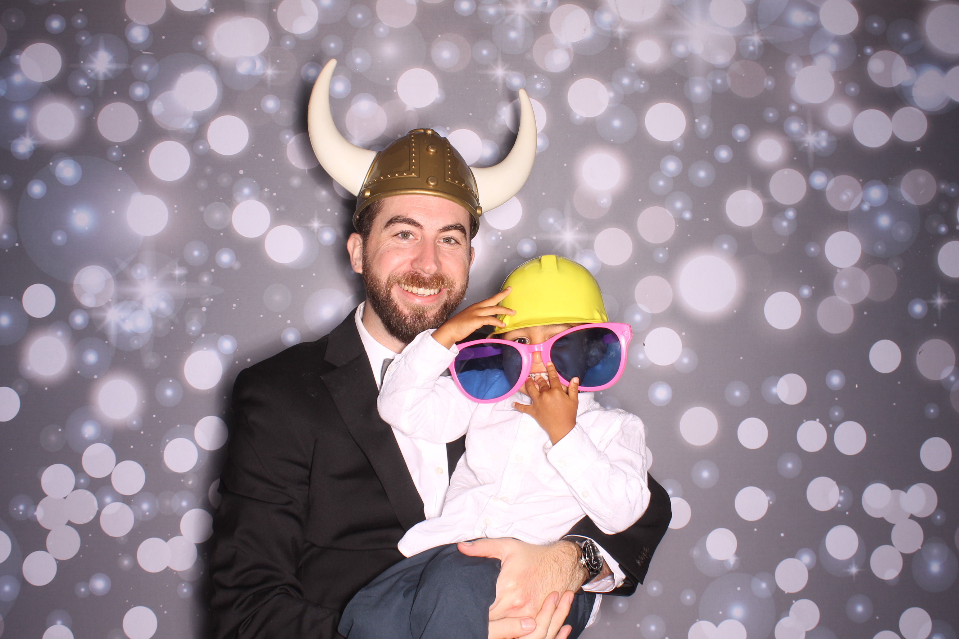 Tyler & Shannon Reception | View more photos from the event at gallery.photoboothcincy.com/u/PhotoBoothCincy/Tyler-Shannon-Reception