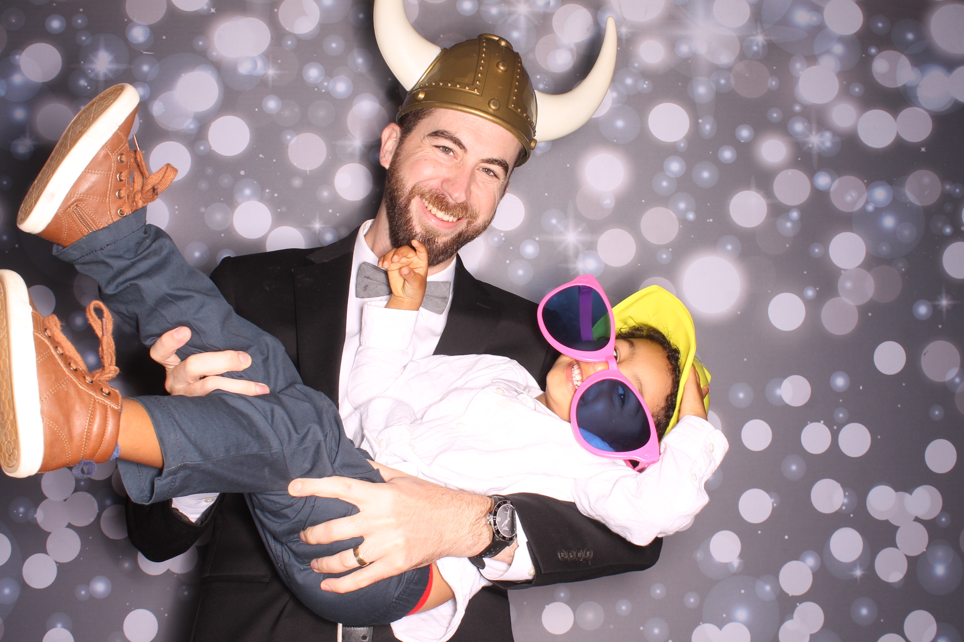 Tyler & Shannon Reception | View more photos from the event at gallery.photoboothcincy.com/u/PhotoBoothCincy/Tyler-Shannon-Reception