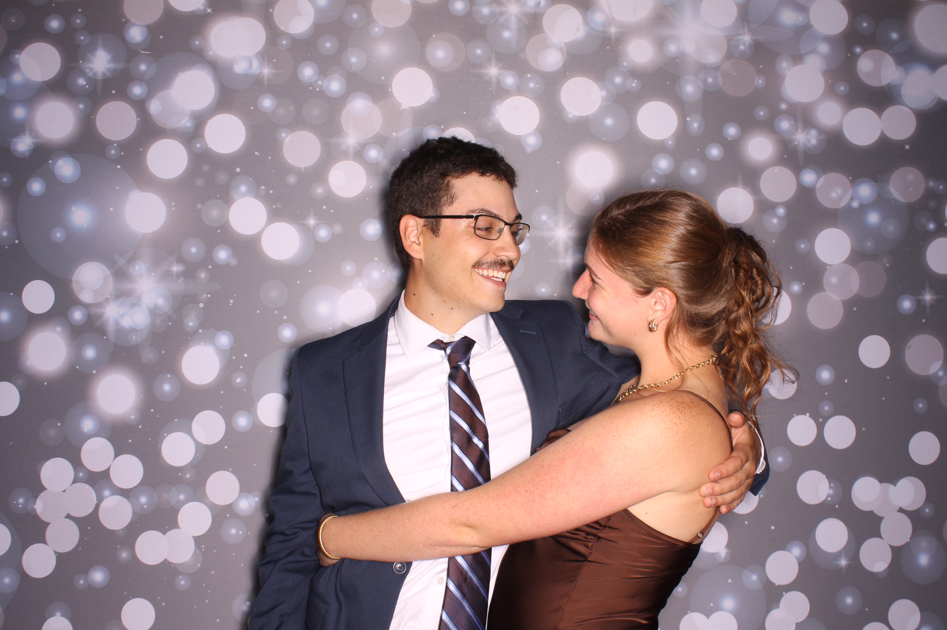 Tyler & Shannon Reception | View more photos from the event at gallery.photoboothcincy.com/u/PhotoBoothCincy/Tyler-Shannon-Reception