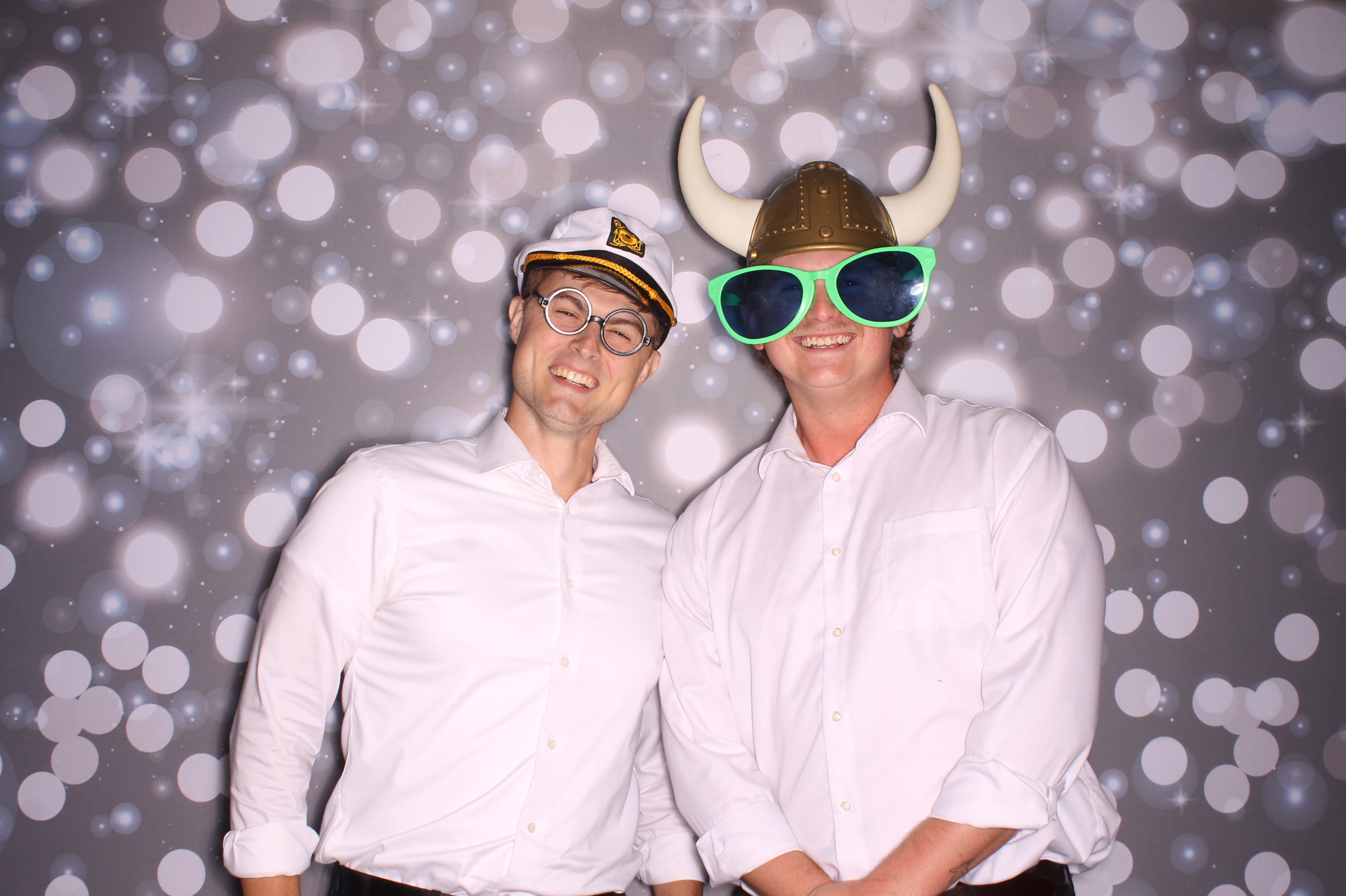 Tyler & Shannon Reception | View more photos from the event at gallery.photoboothcincy.com/u/PhotoBoothCincy/Tyler-Shannon-Reception
