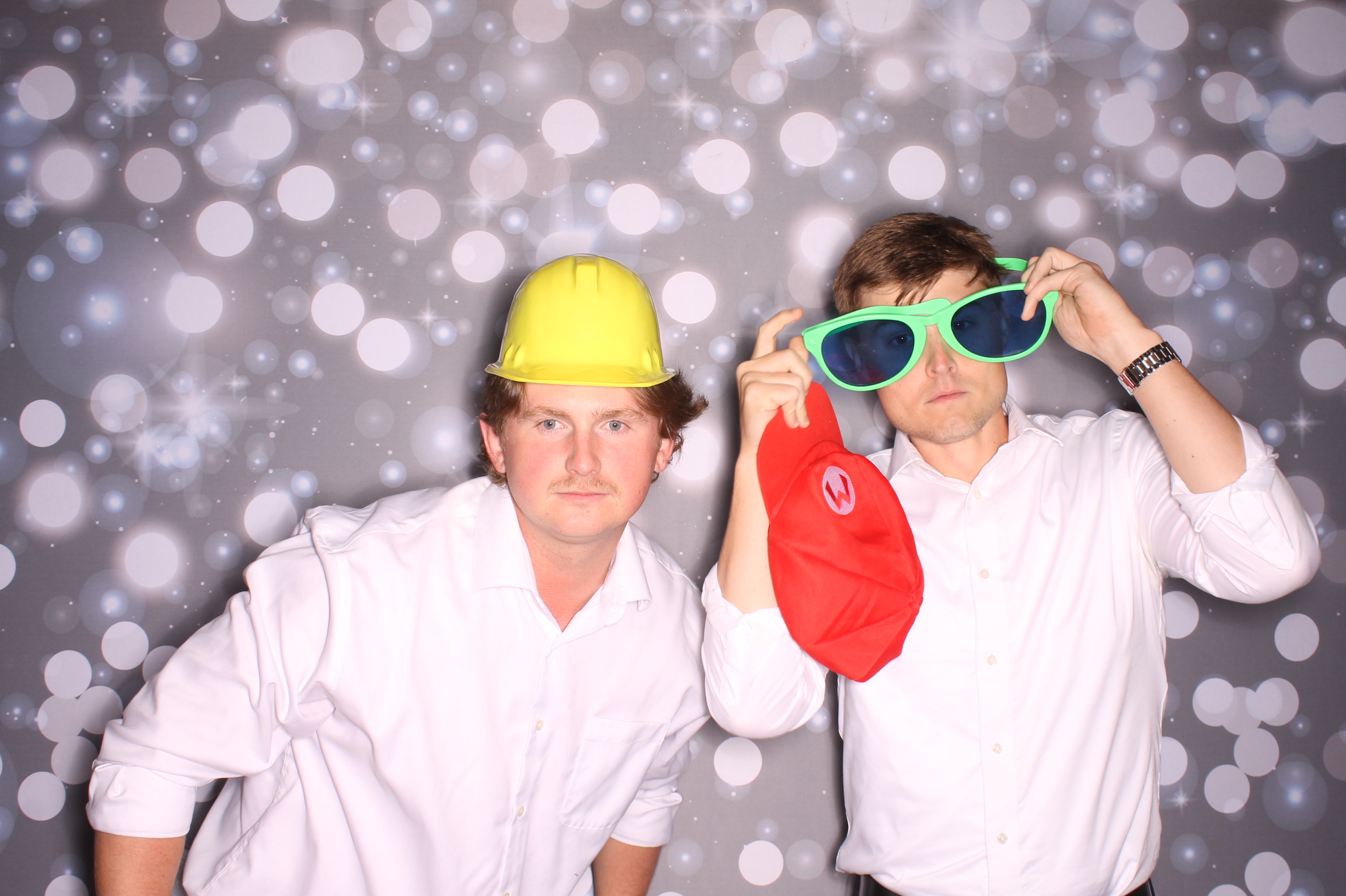 Tyler & Shannon Reception | View more photos from the event at gallery.photoboothcincy.com/u/PhotoBoothCincy/Tyler-Shannon-Reception