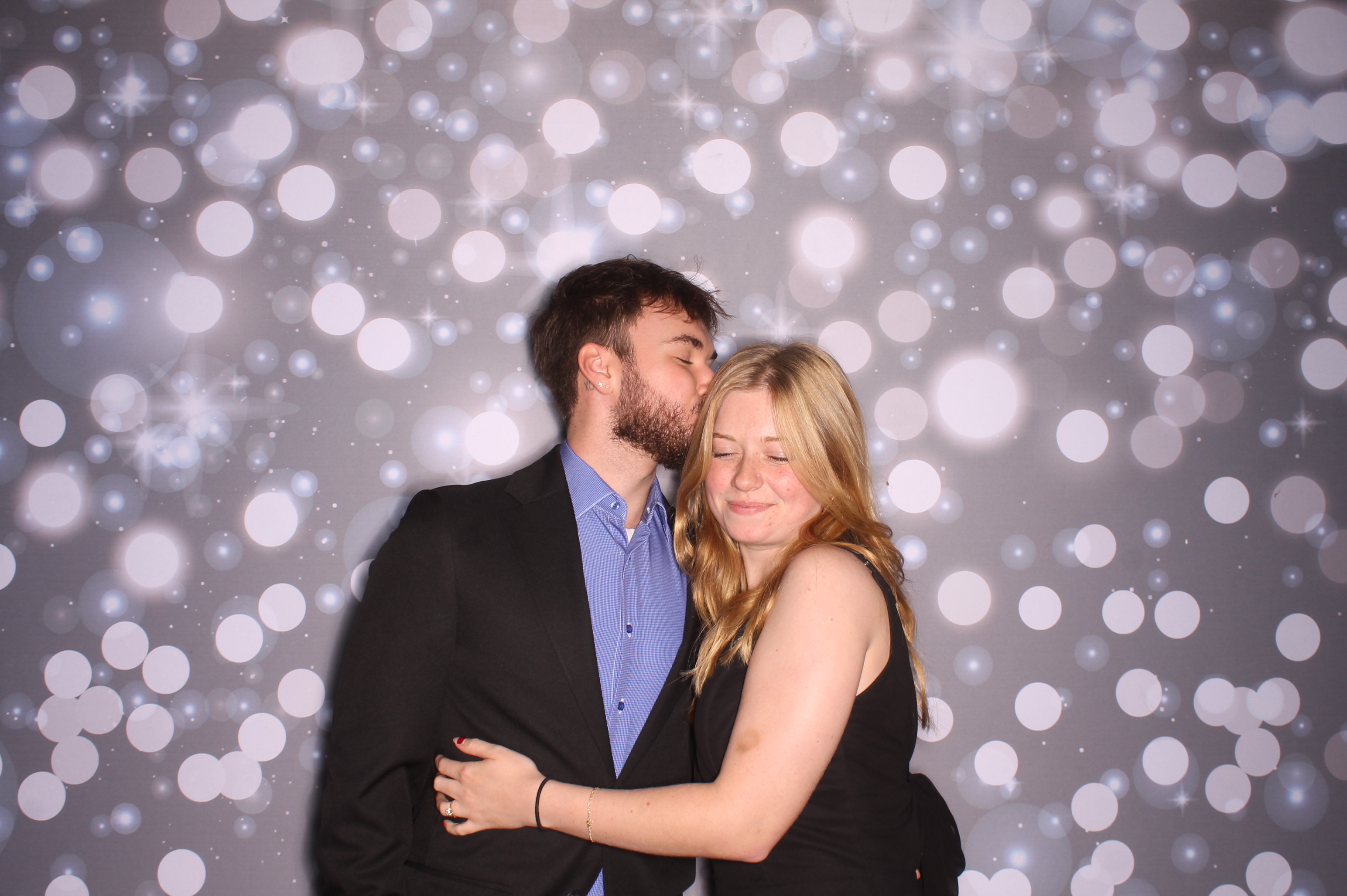 Tyler & Shannon Reception | View more photos from the event at gallery.photoboothcincy.com/u/PhotoBoothCincy/Tyler-Shannon-Reception