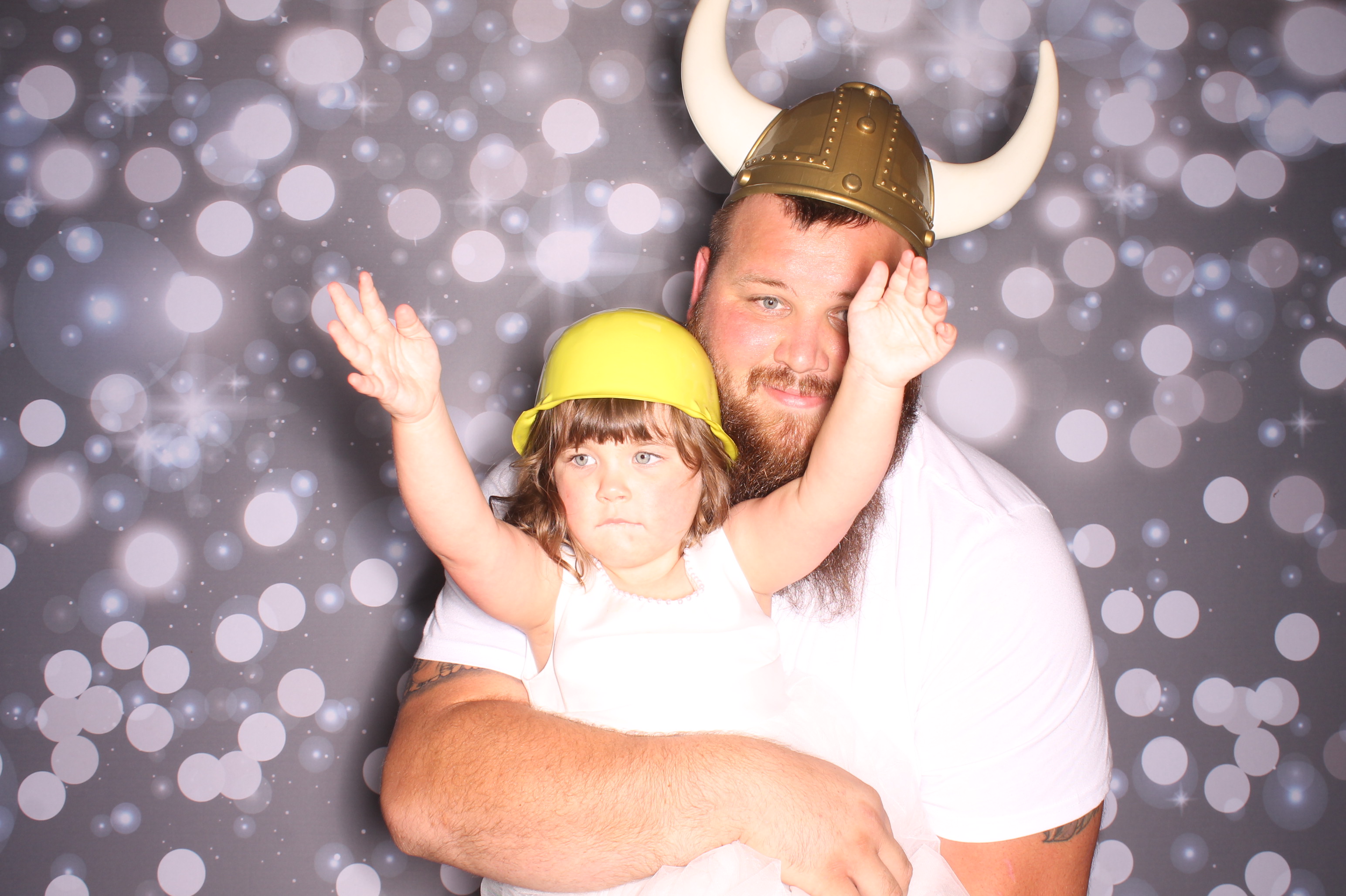 Tyler & Shannon Reception | View more photos from the event at gallery.photoboothcincy.com/u/PhotoBoothCincy/Tyler-Shannon-Reception