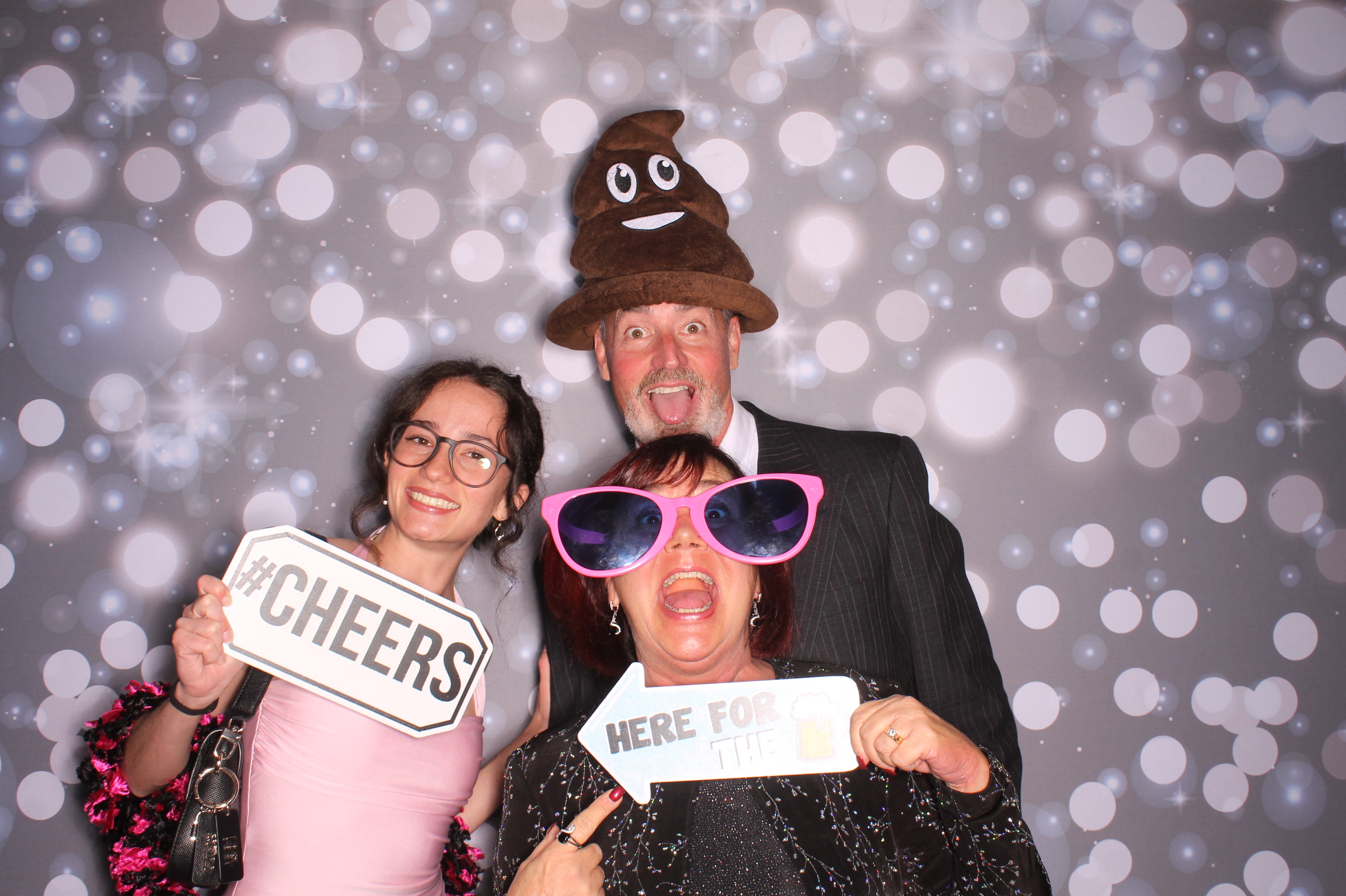 Tyler & Shannon Reception | View more photos from the event at gallery.photoboothcincy.com/u/PhotoBoothCincy/Tyler-Shannon-Reception