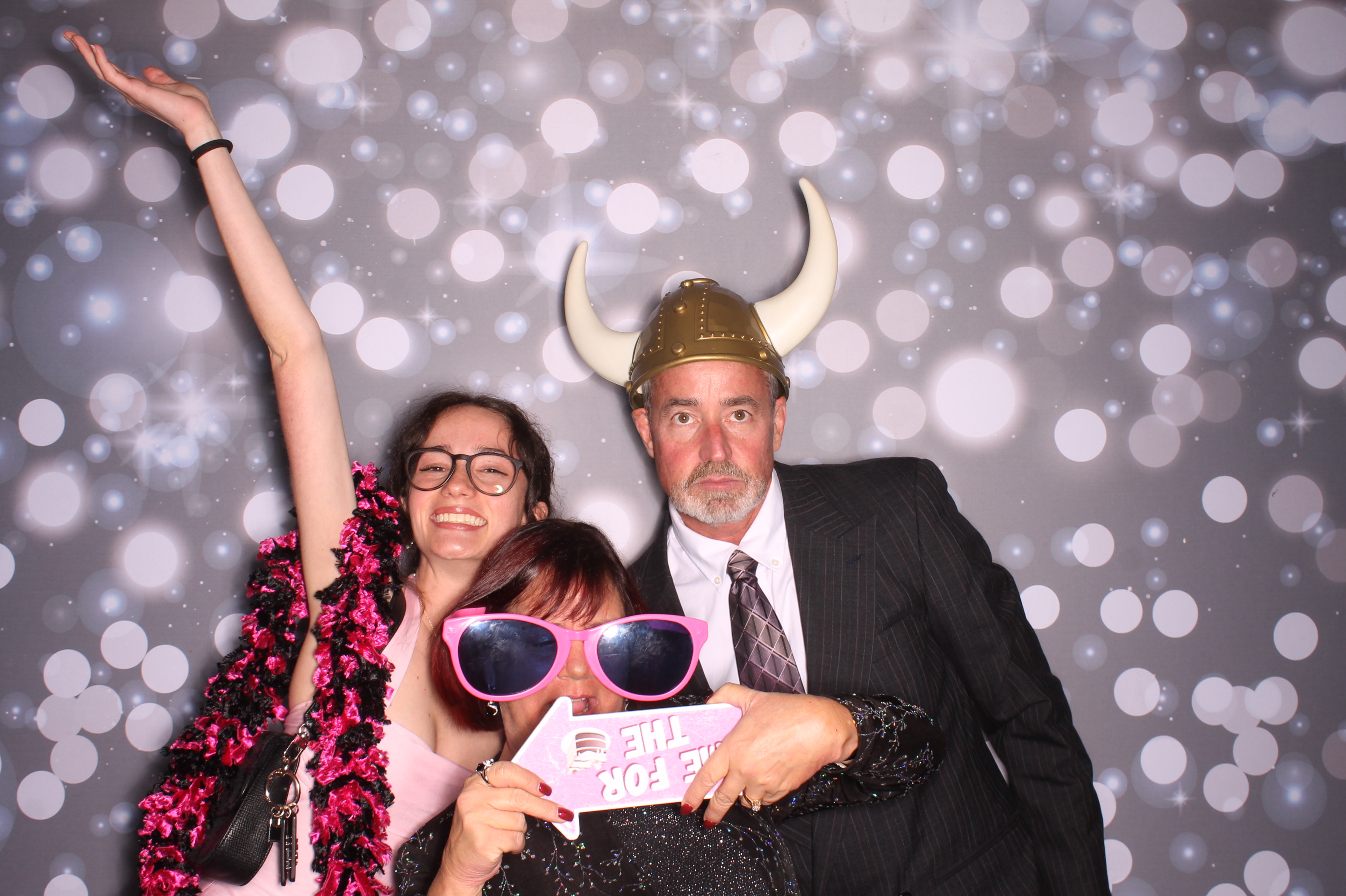 Tyler & Shannon Reception | View more photos from the event at gallery.photoboothcincy.com/u/PhotoBoothCincy/Tyler-Shannon-Reception