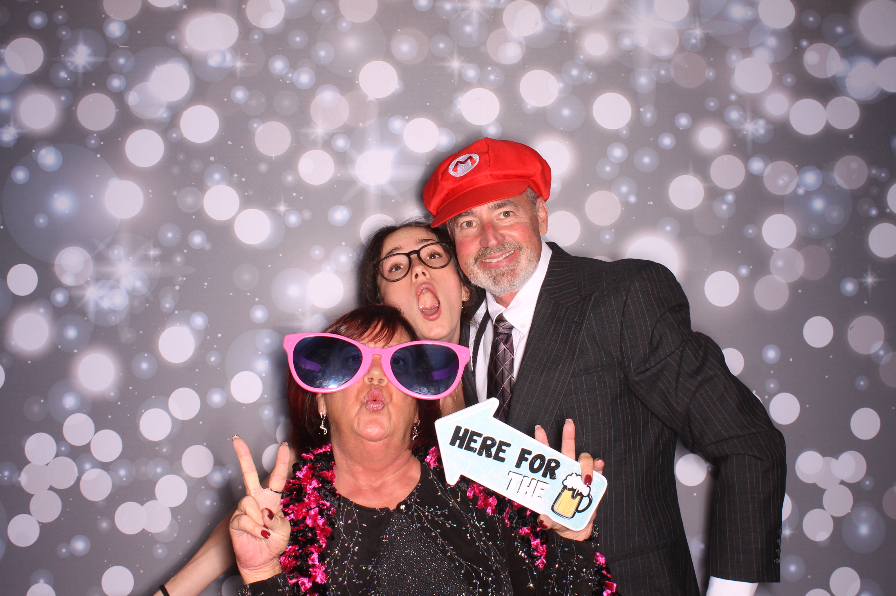 Tyler & Shannon Reception | View more photos from the event at gallery.photoboothcincy.com/u/PhotoBoothCincy/Tyler-Shannon-Reception