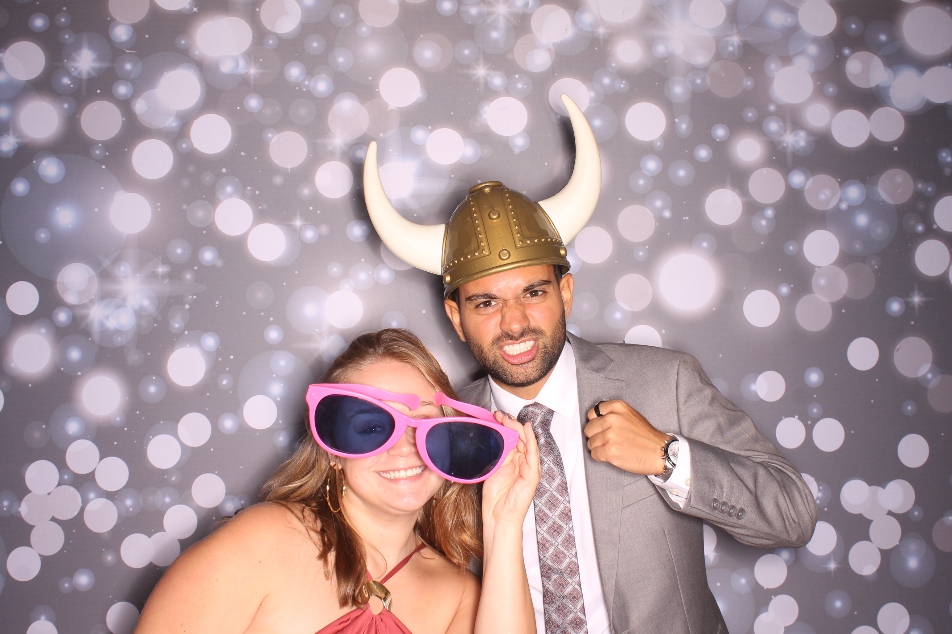 Tyler & Shannon Reception | View more photos from the event at gallery.photoboothcincy.com/u/PhotoBoothCincy/Tyler-Shannon-Reception